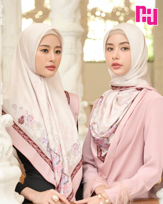 NUH ALLAMANDA ผ้าพันแบบสามเหลี่ยม