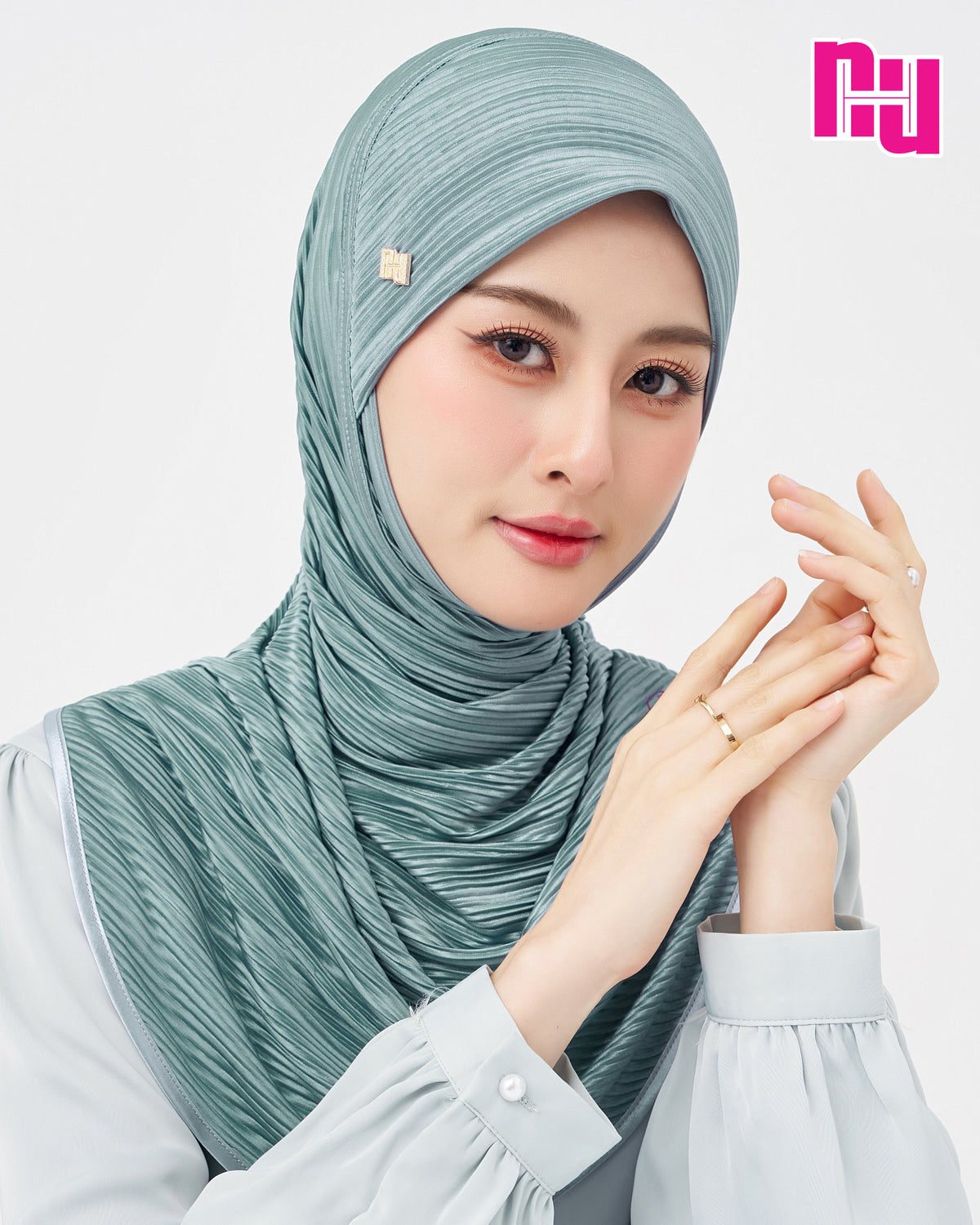 ผ้าคลุมสวมสำเร็จ NUH PLEATED – ทรงตาลากง