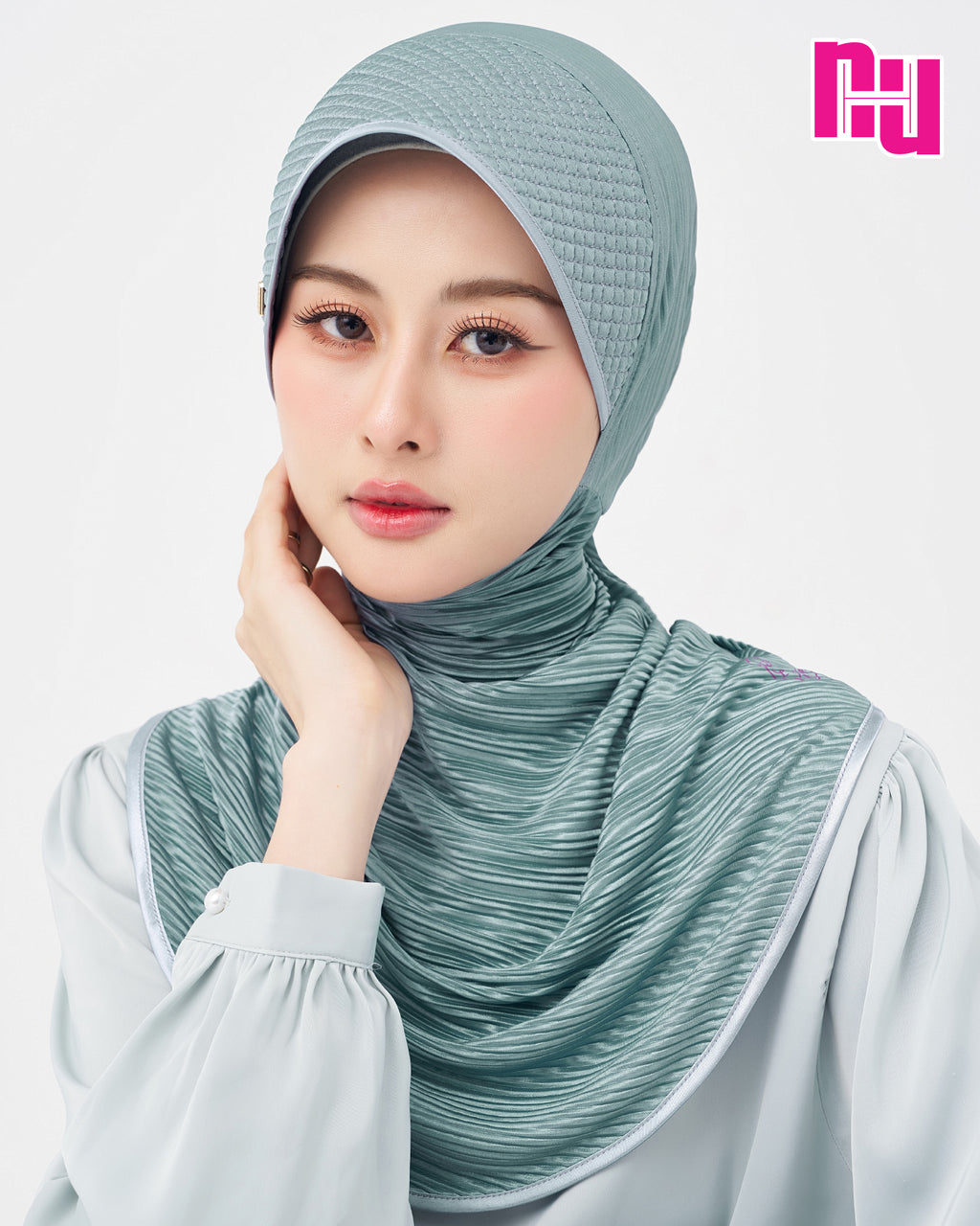 NUH PLEATED ผ้าคลุมสวมสำเร็จ – ทรงฟองน้ำตาราง