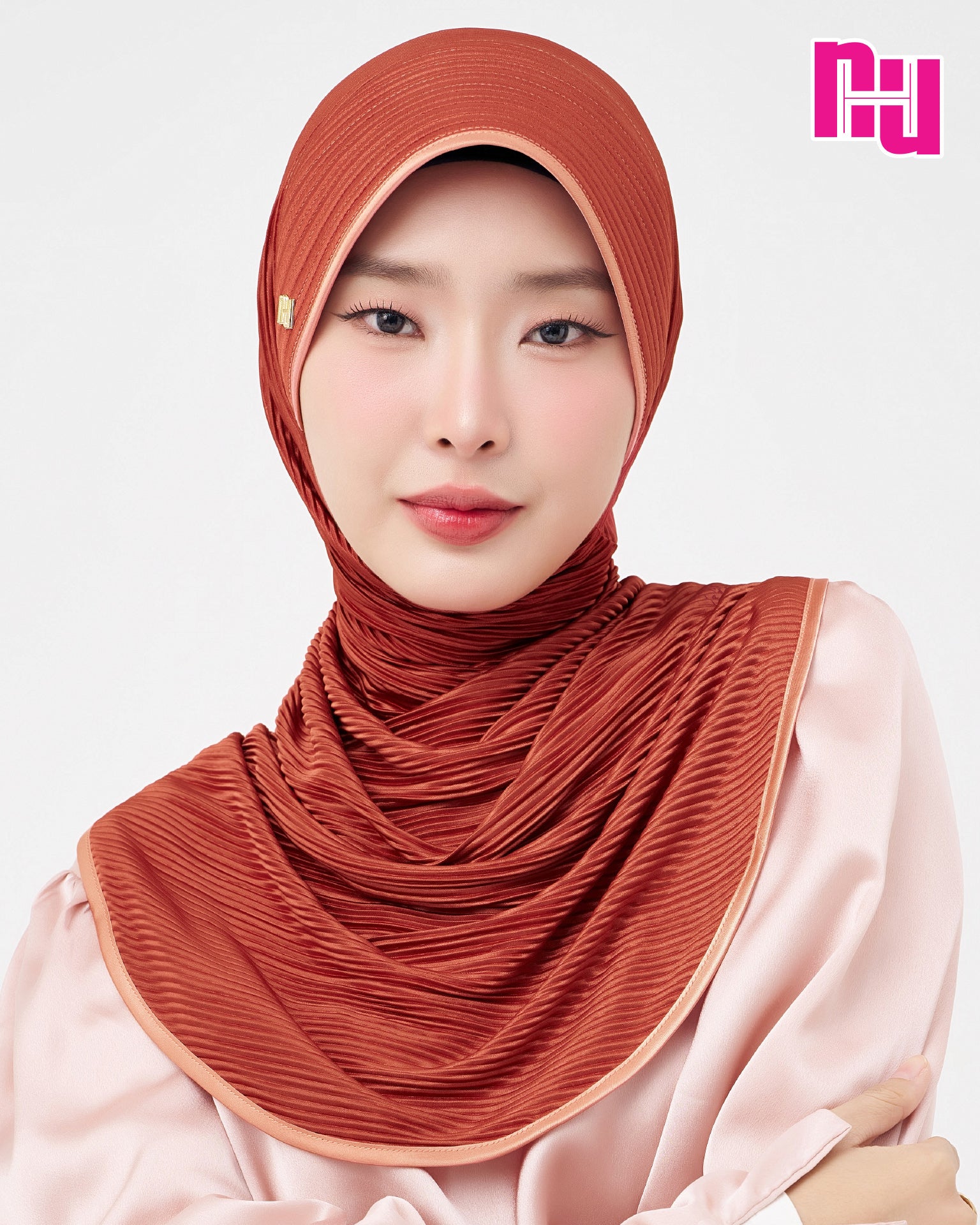 NUH PLEATED ผ้าคลุมสวมสำเร็จ – ทรงฟองน้ำตรง