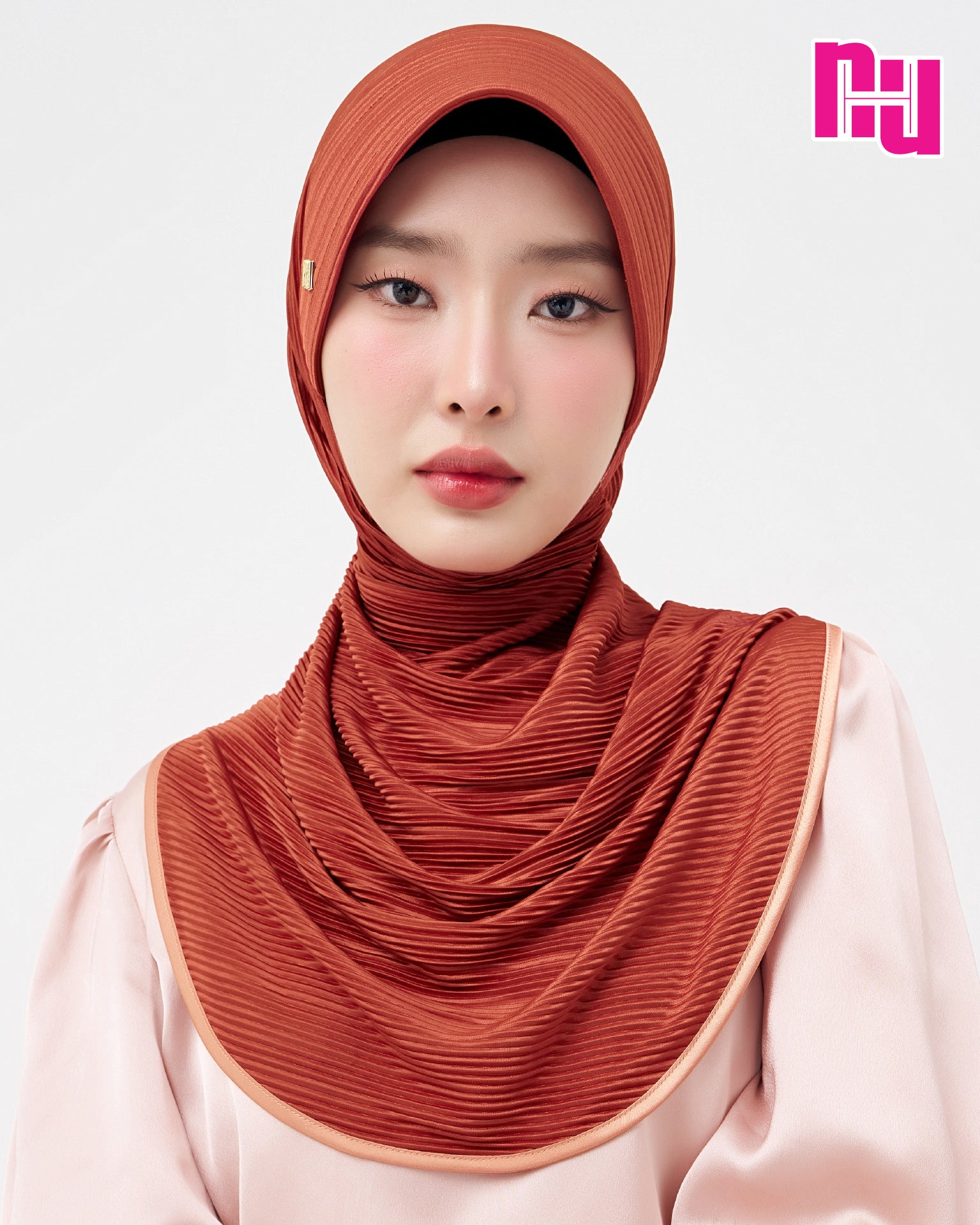 NUH PLEATED ผ้าคลุมสวมสำเร็จ – ทรงฟองน้ำ