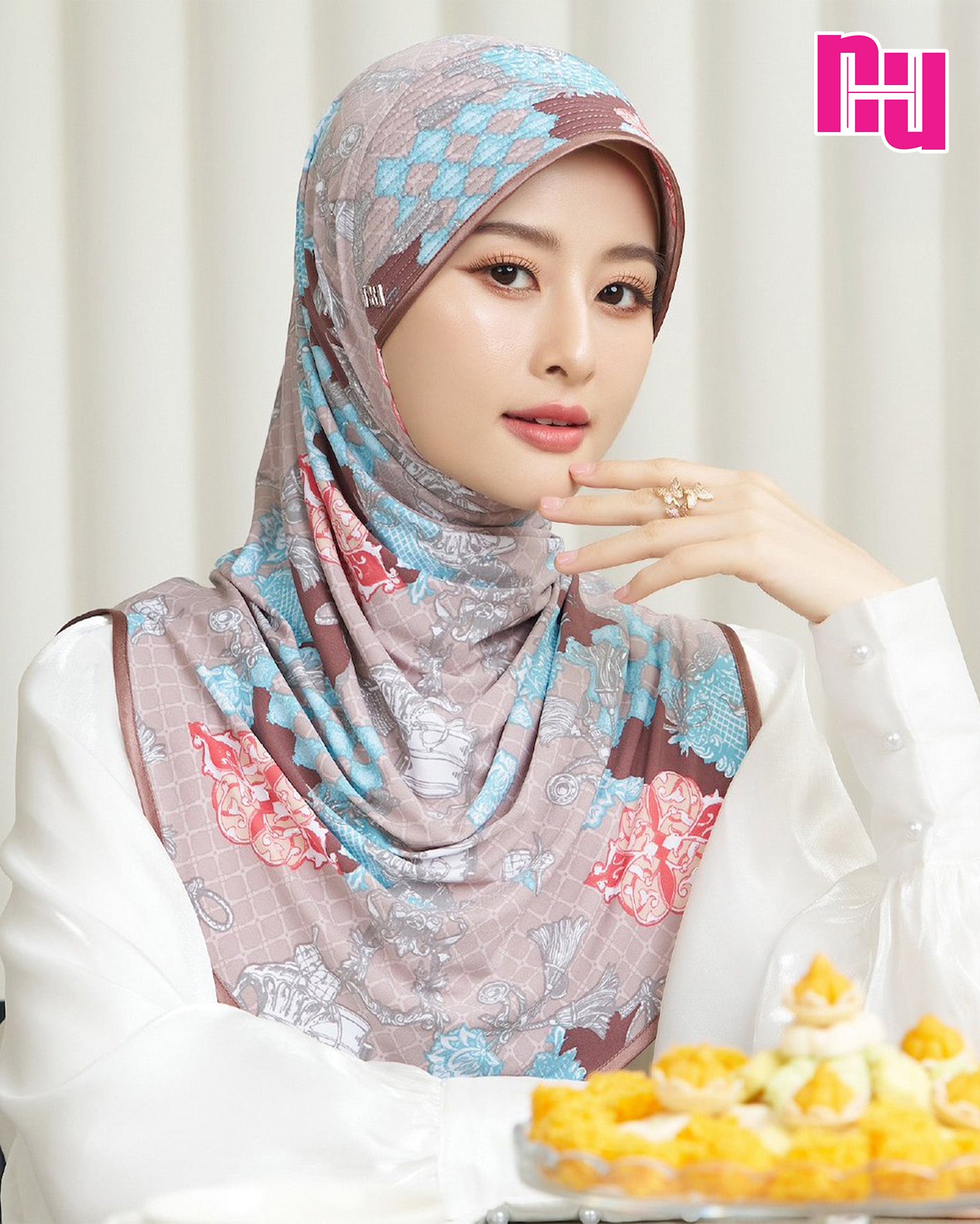 NUH RAYA ผ้าคลุมสวมสำเร็จ – ทรงฟองน้ำตรง