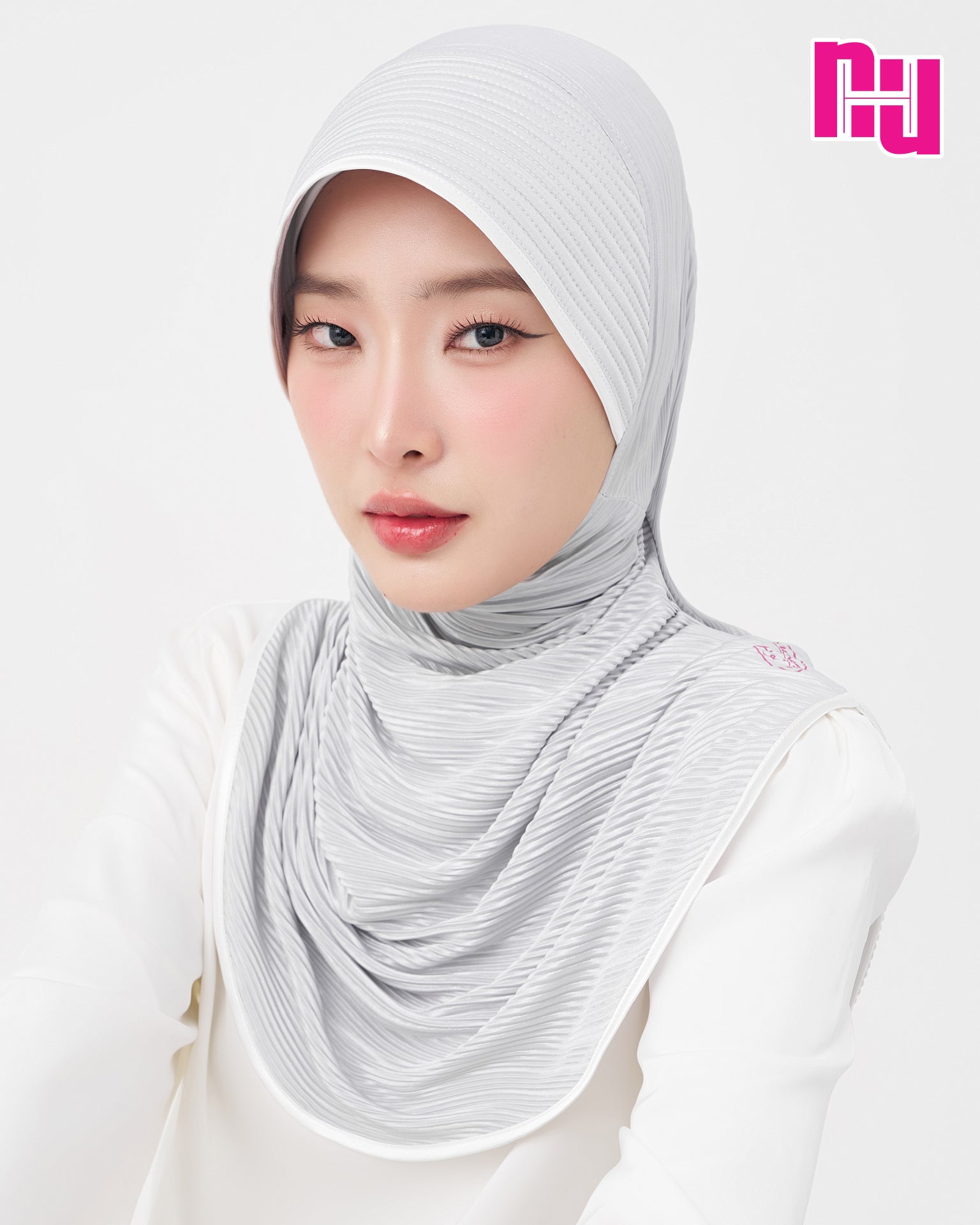 NUH PLEATED ผ้าคลุมสวมสำเร็จ – ทรงฟองน้ำตรง
