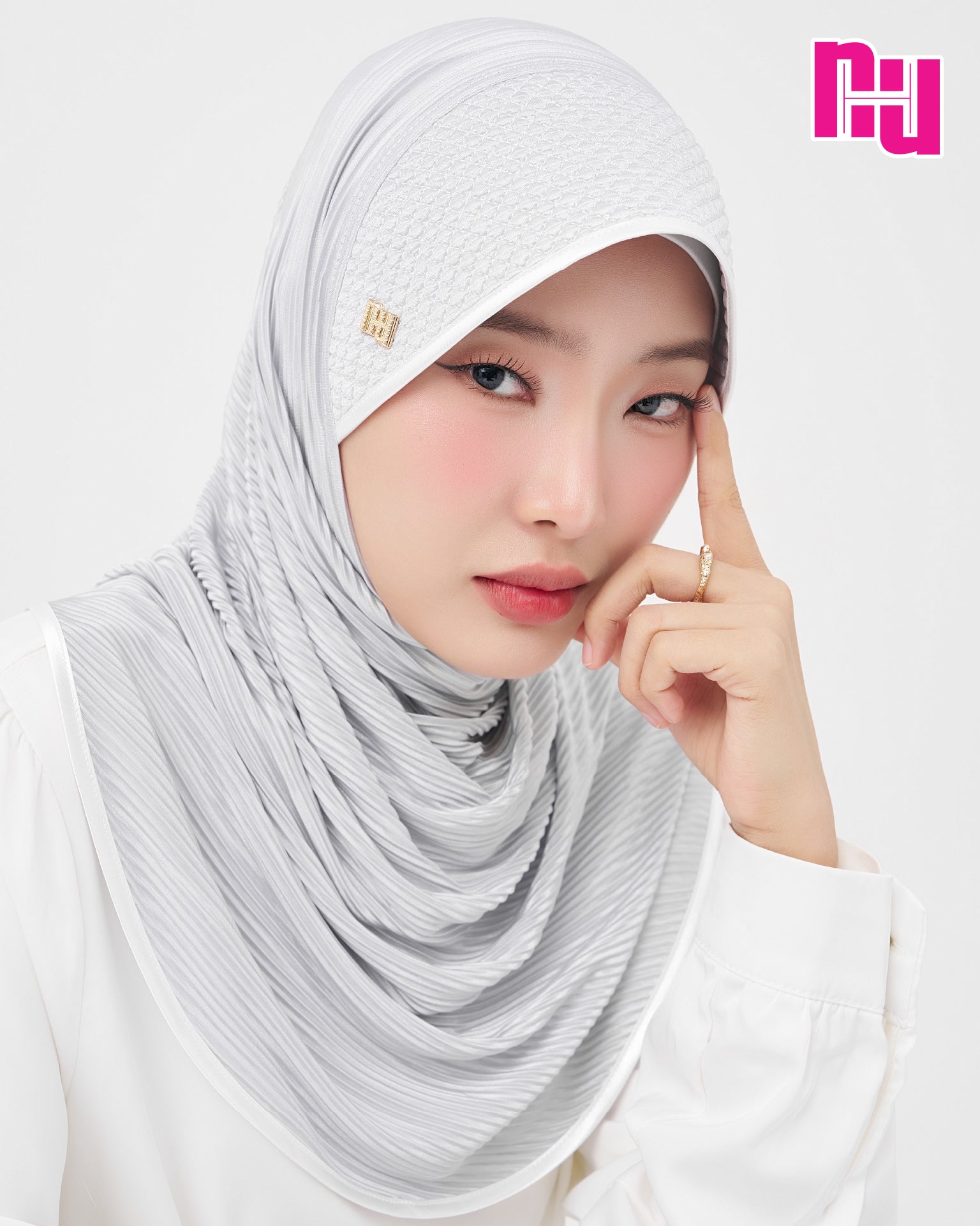 NUH PLEATED ผ้าคลุมสวมสำเร็จ – ทรงฟองน้ำตาราง