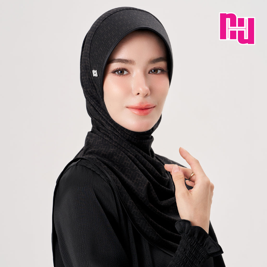 NUH MONOGRAM ECHO II- ผ้าคลุมสวมสำเร็จทรงหัวแข็งยืด