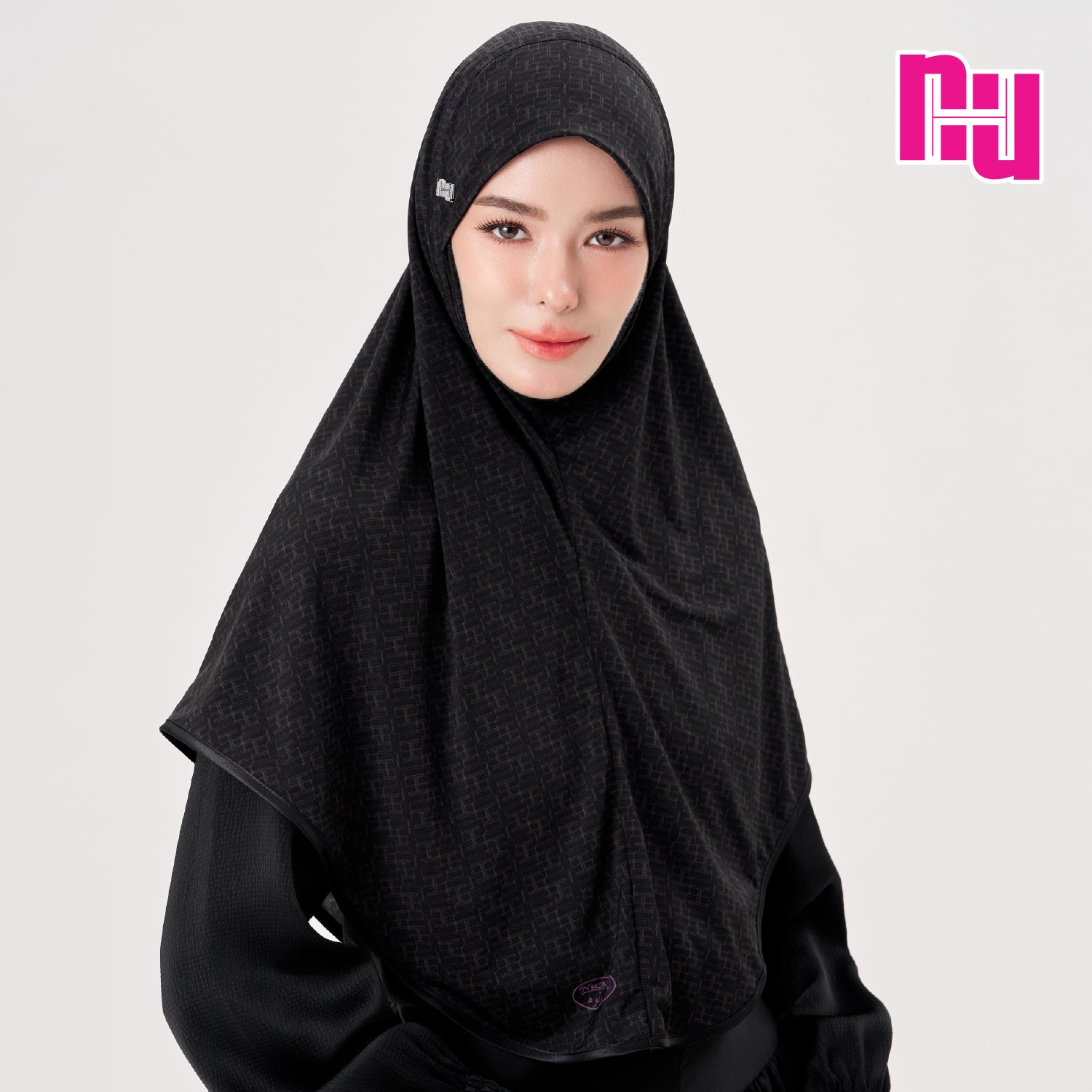 NUH MONOGRAM ECHO II ผ้าคลุมสวมสำเร็จ - แพทเทิร์นฮาตี