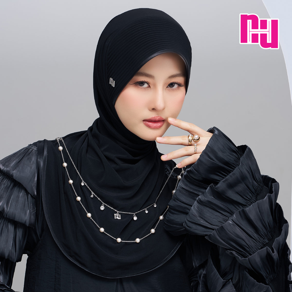 NUH EMBELLISH Ready-to-wear hijab embellished with pearls and crystals - Straight padded style.