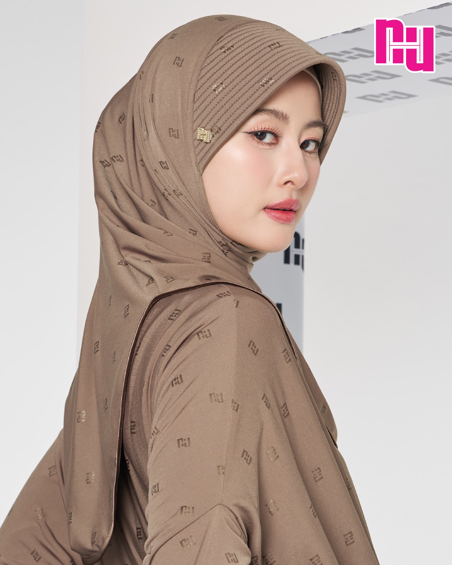 NUH BLACK Ready-to-wear hijab – Regular foam padding