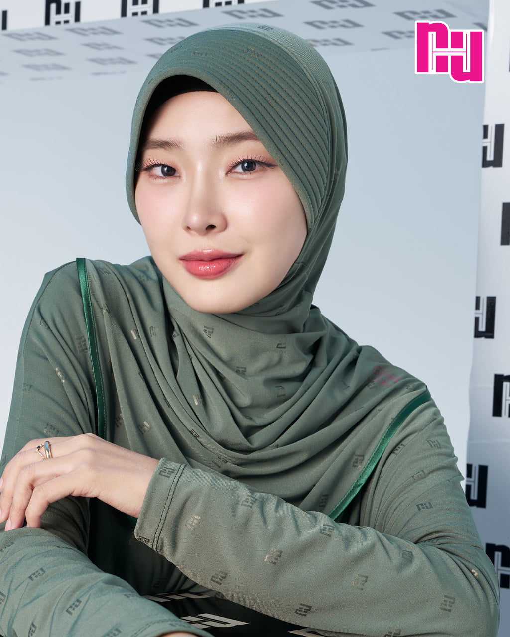 NUH BLACK Ready-to-wear hijab – Regular foam padding