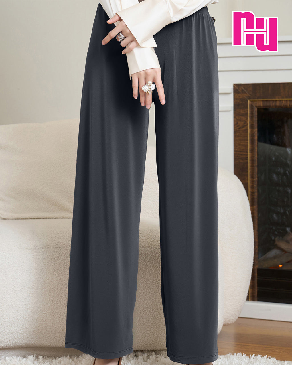 NUH CLASSIC PANT – Classic straight-leg pants.