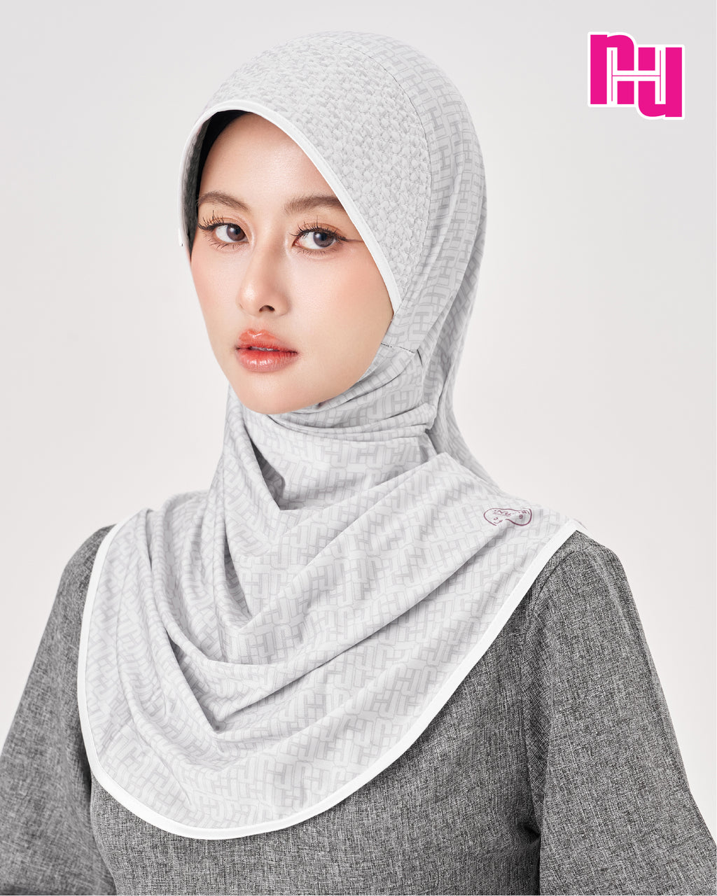 NUH MONOGRAM ECHO II- ผ้าคลุมสวมสำเร็จทรงฟองน้ำตาราง