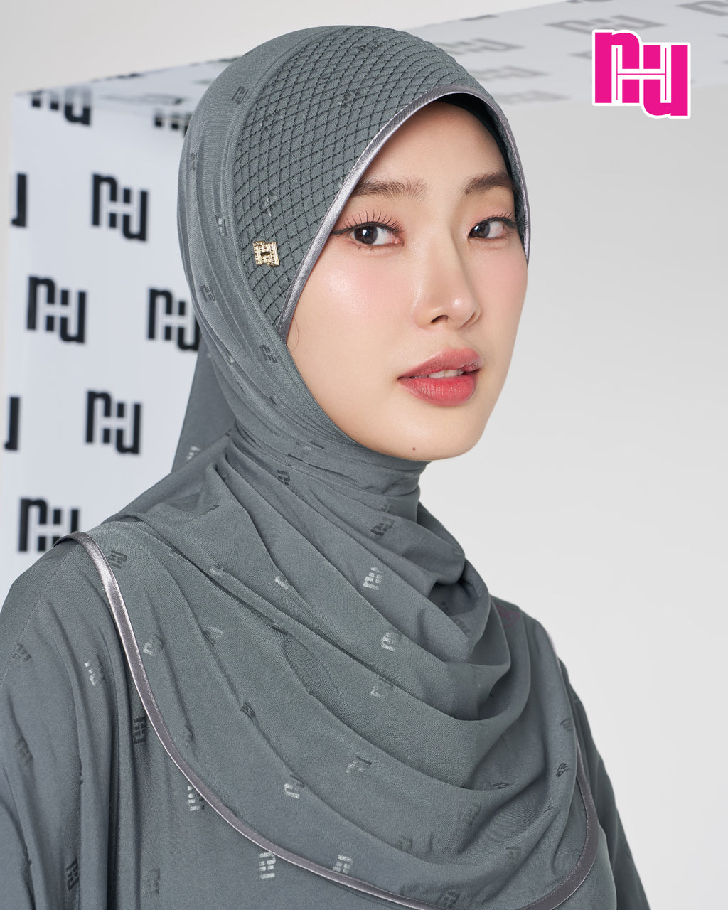 NUH BLACK ผ้าคลุมสวมสำเร็จ – ทรงฟองน้ำตาราง