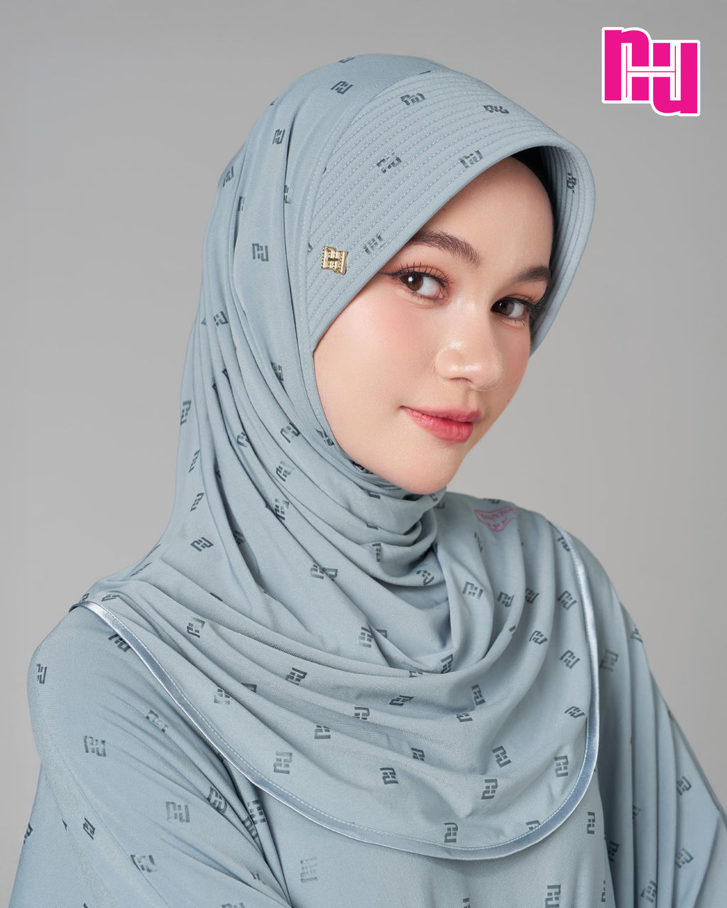 NUH BLACK Ready-to-wear hijab – Regular foam padding