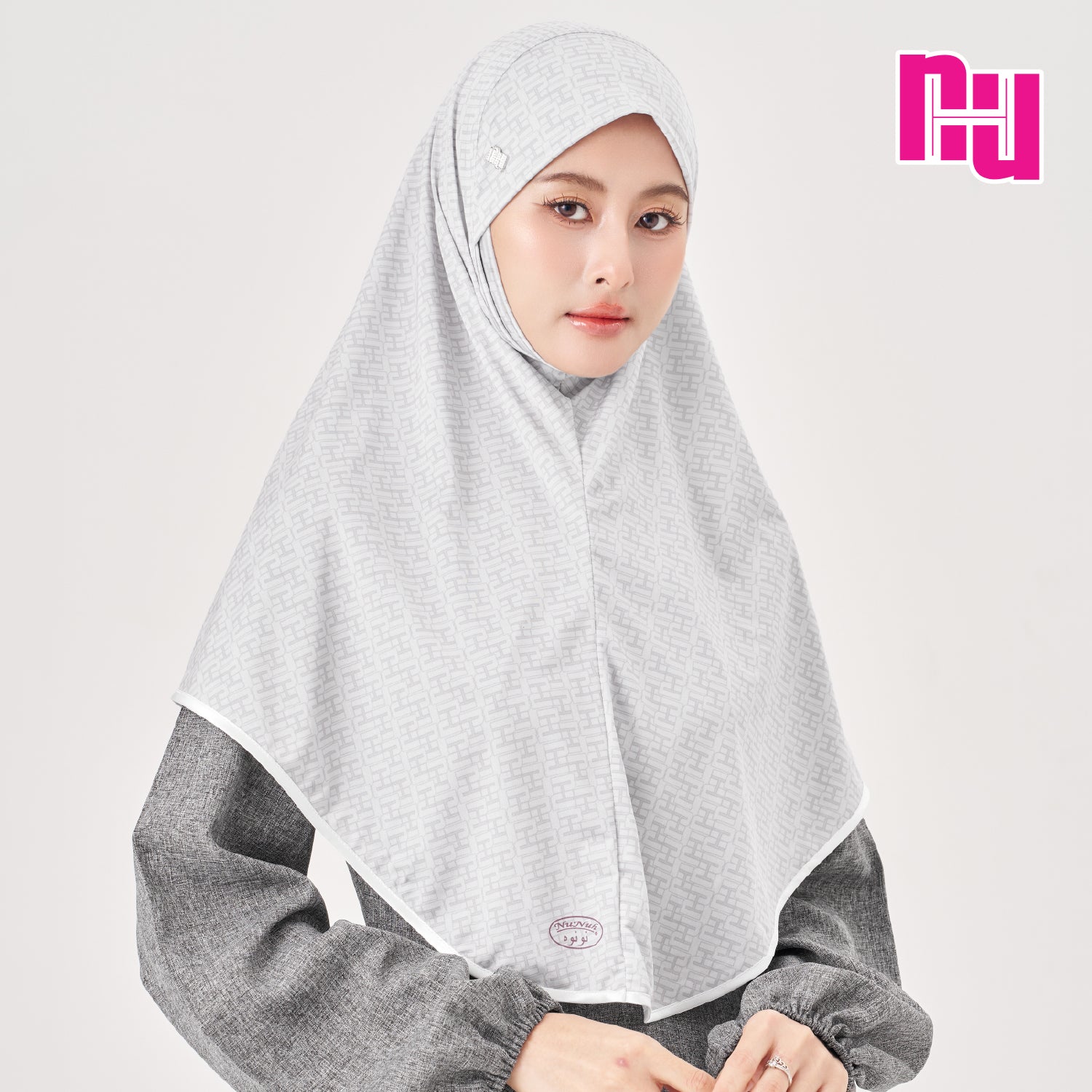 NUH MONOGRAM ECHO II ผ้าคลุมสวมสำเร็จ - แพทเทิร์นฮาตี