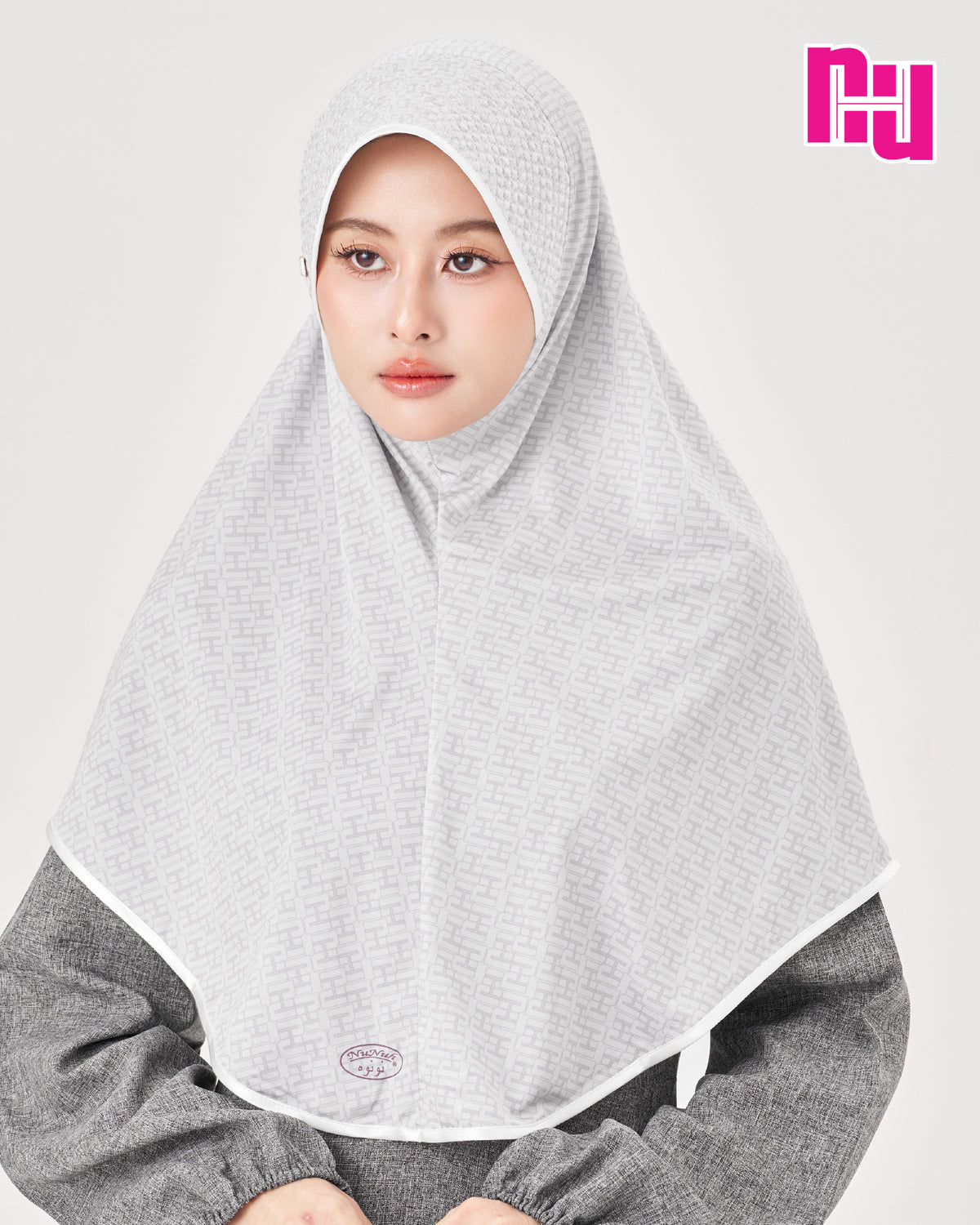 NUH MONOGRAM ECHO II ผ้าคลุมสวมสำเร็จ - แพทเทิร์นฮาตี