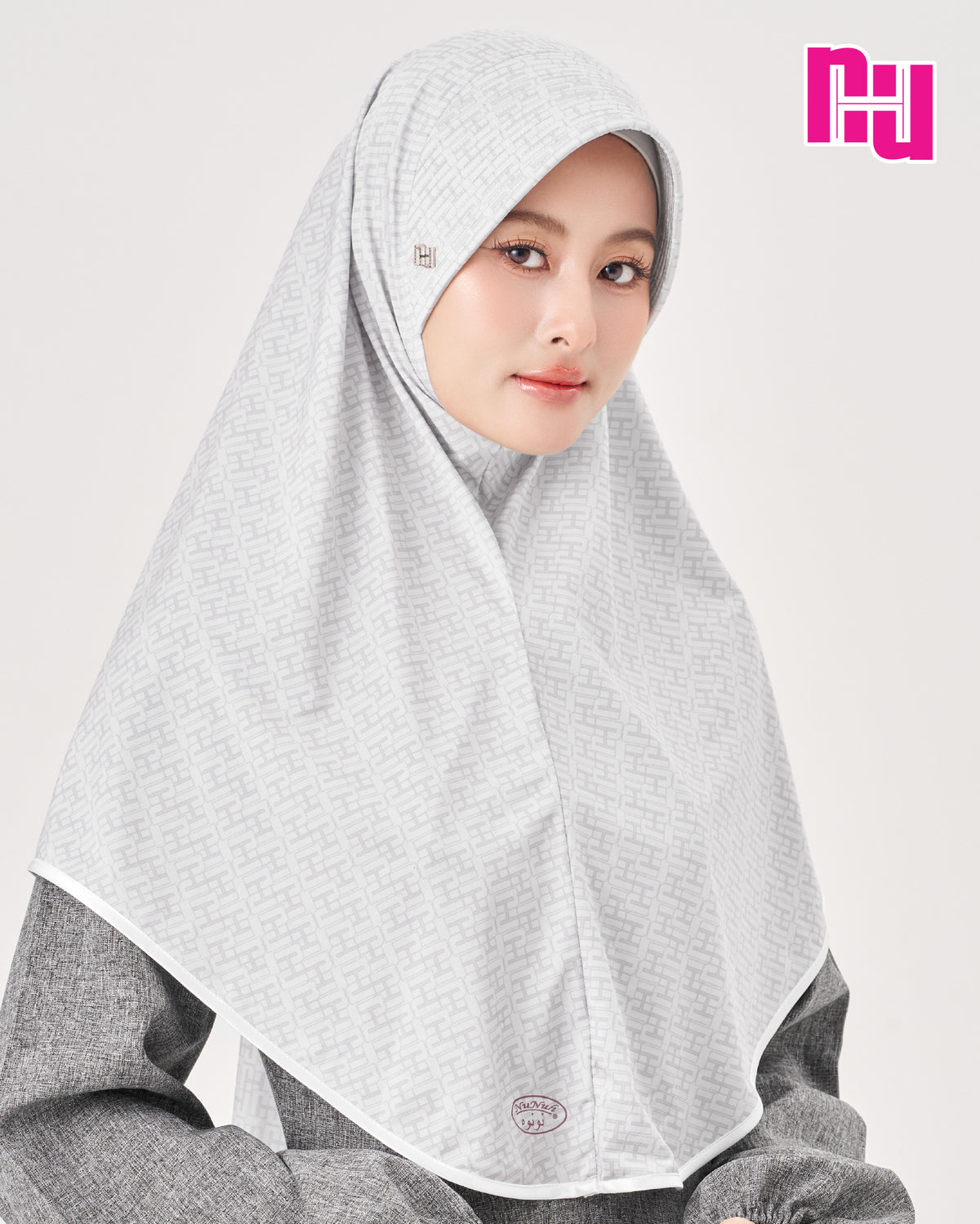 NUH MONOGRAM ECHO II ผ้าคลุมสวมสำเร็จ - แพทเทิร์นฮาตี