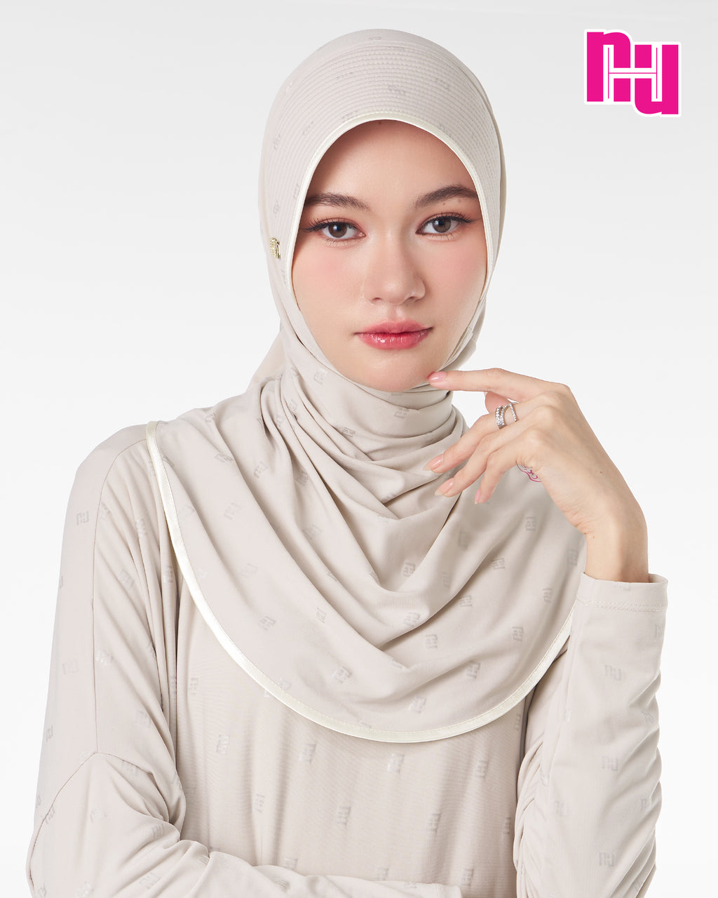 NUH BLACK ผ้าคลุมสวมสำเร็จ – ทรงฟองน้ำตรง