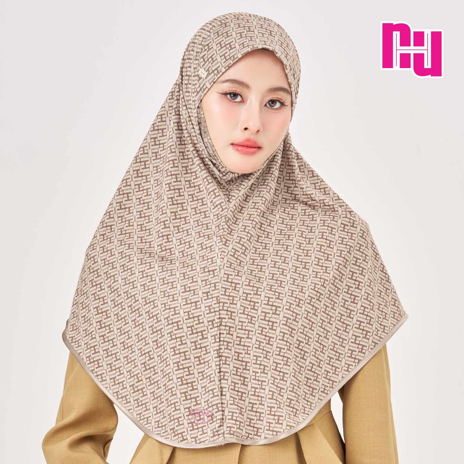 NUH MONOGRAM ECHO II ผ้าคลุมสวมสำเร็จ - แพทเทิร์นฮาตี