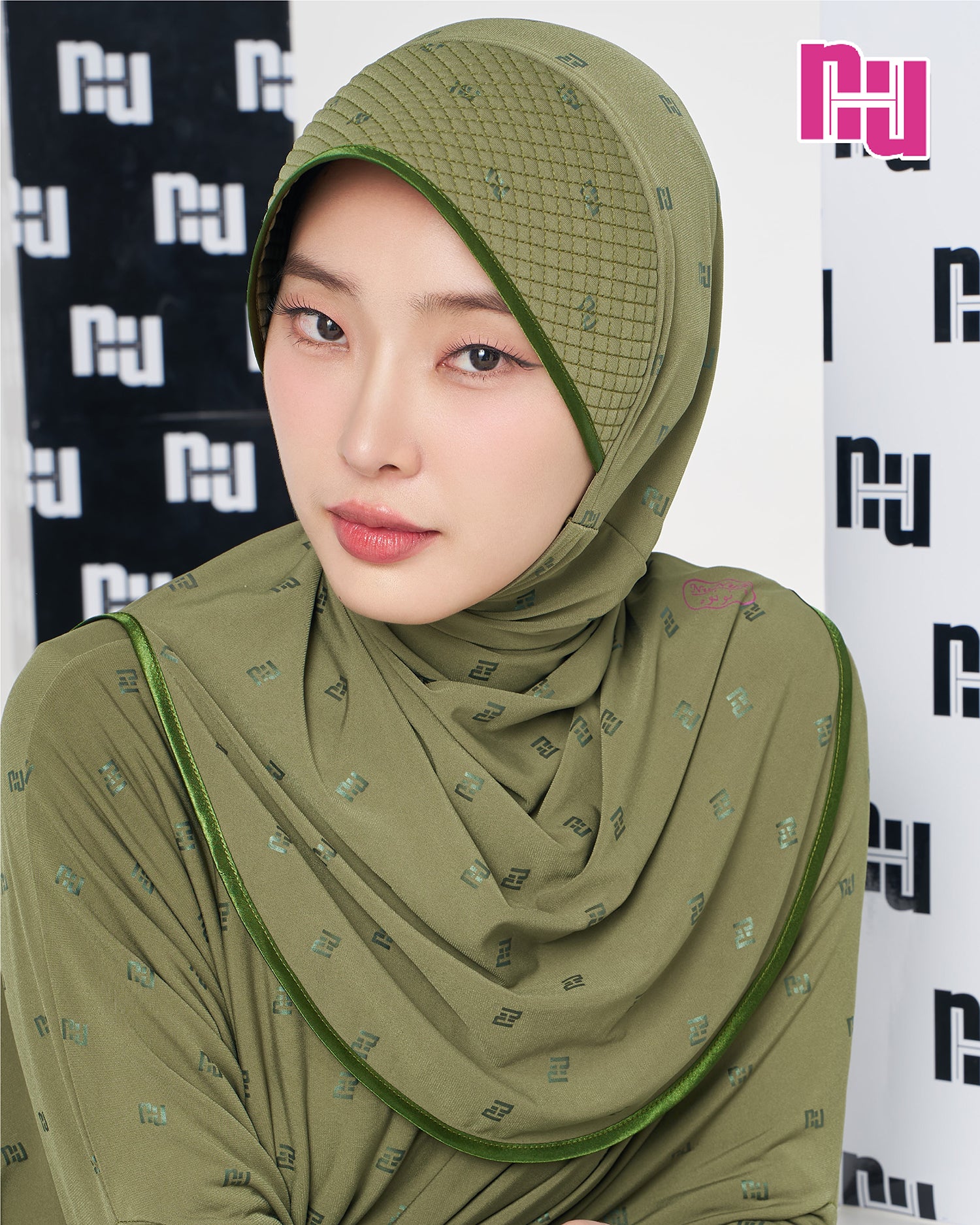 NUH BLACK Ready-to-wear hijab – Grid foam design