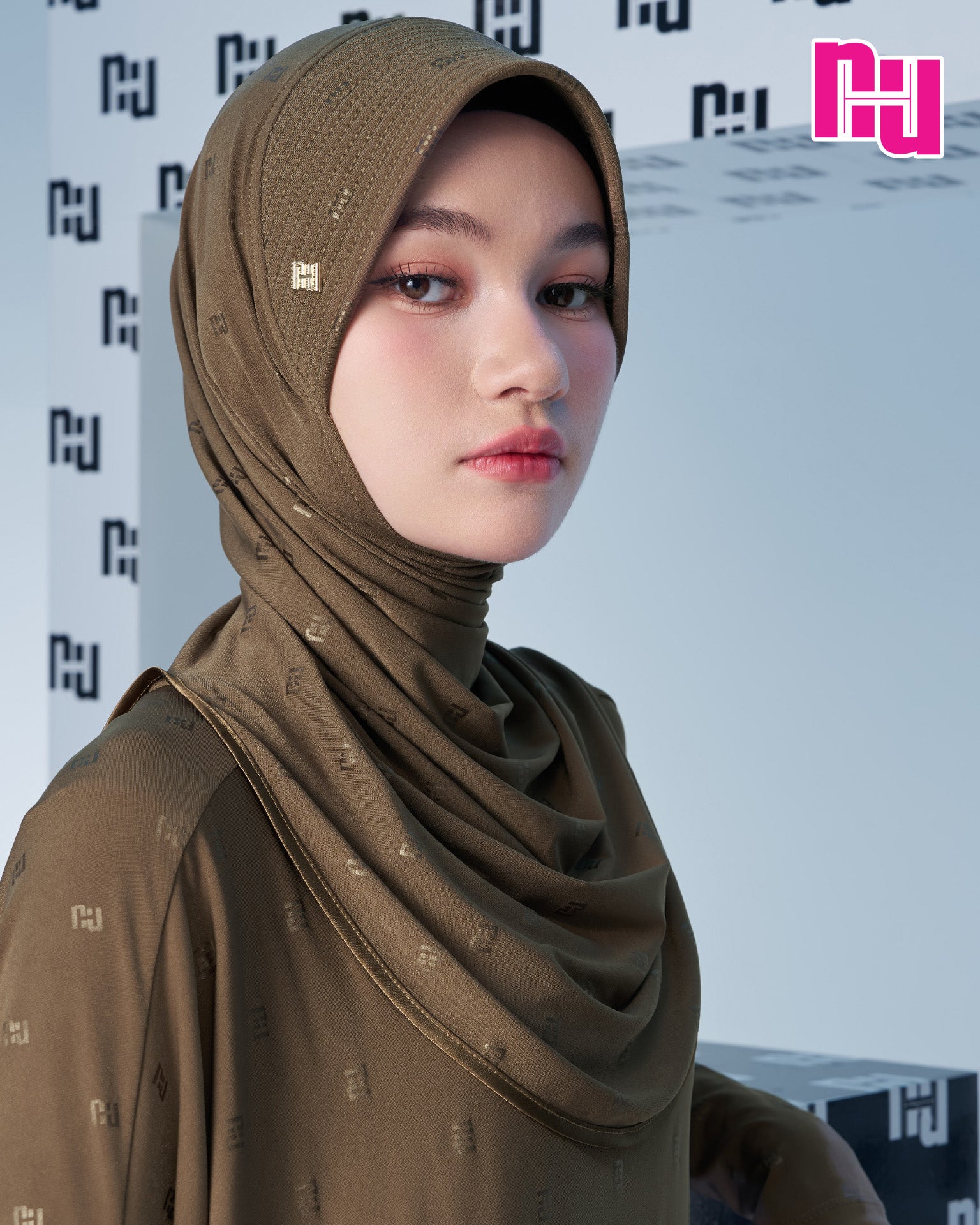 NUH BLACK Ready-to-wear hijab – Regular foam padding