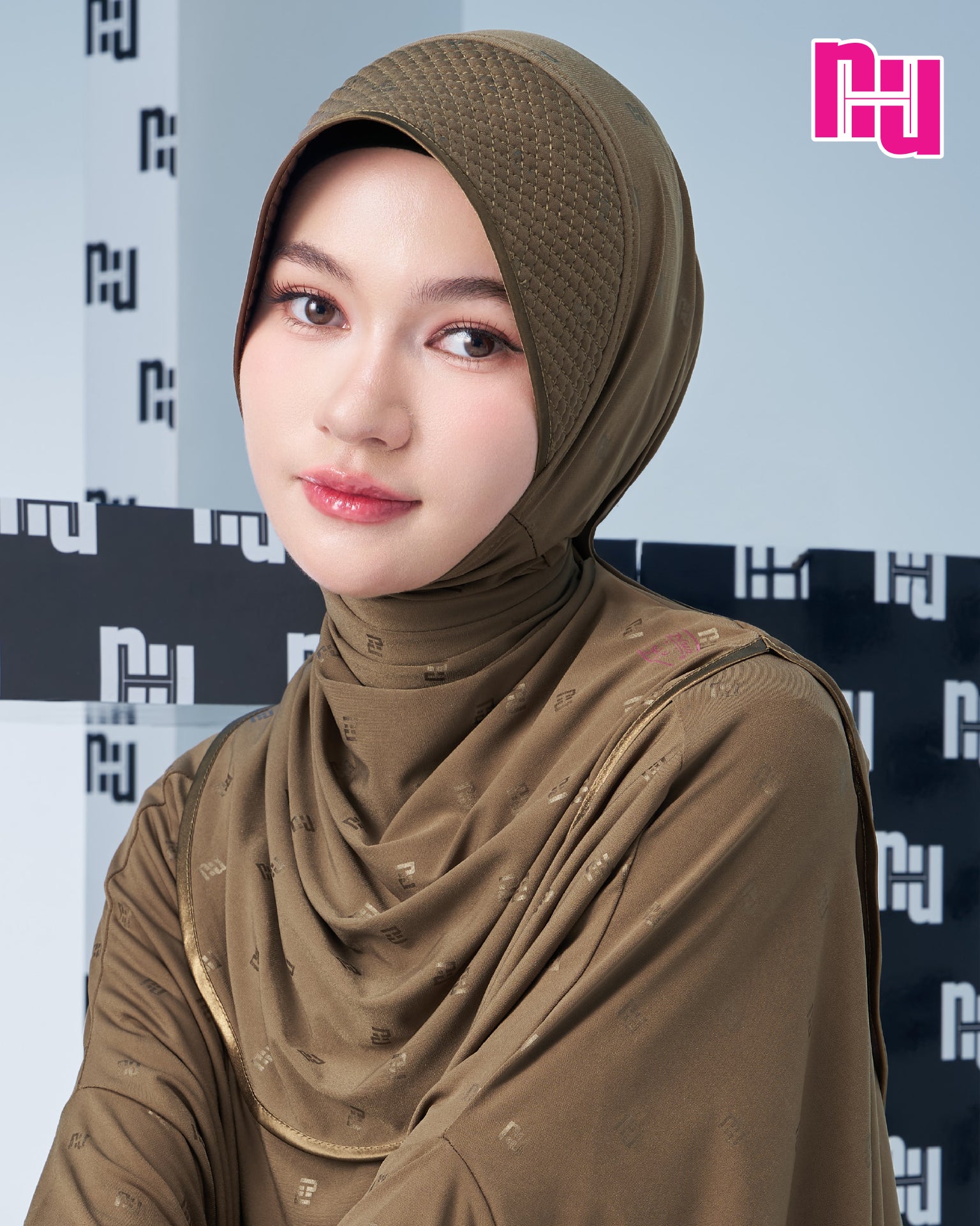 NUH BLACK Ready-to-wear hijab – Grid foam design