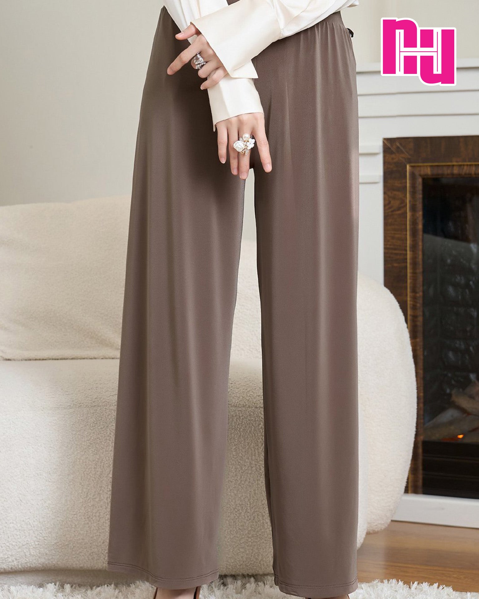 NUH CLASSIC PANT – Classic straight-leg pants.