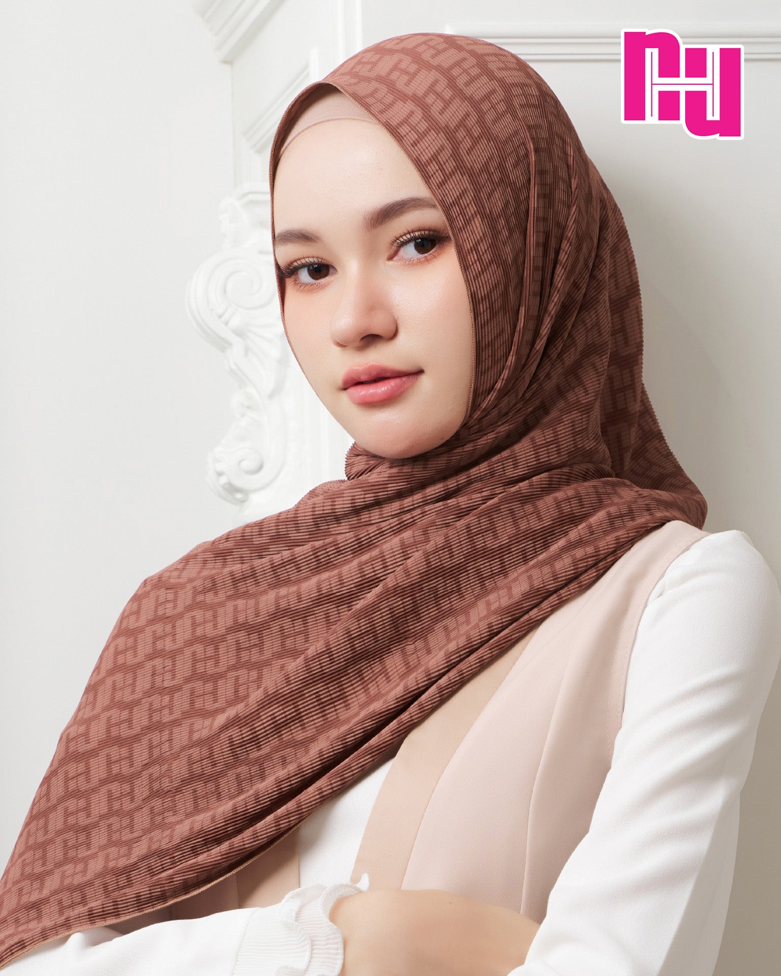 NUH MONOGRAM PLEATED Long Hijab Scarf for Women Muslim - ผ้าพันอัดพลีทแบบยาว