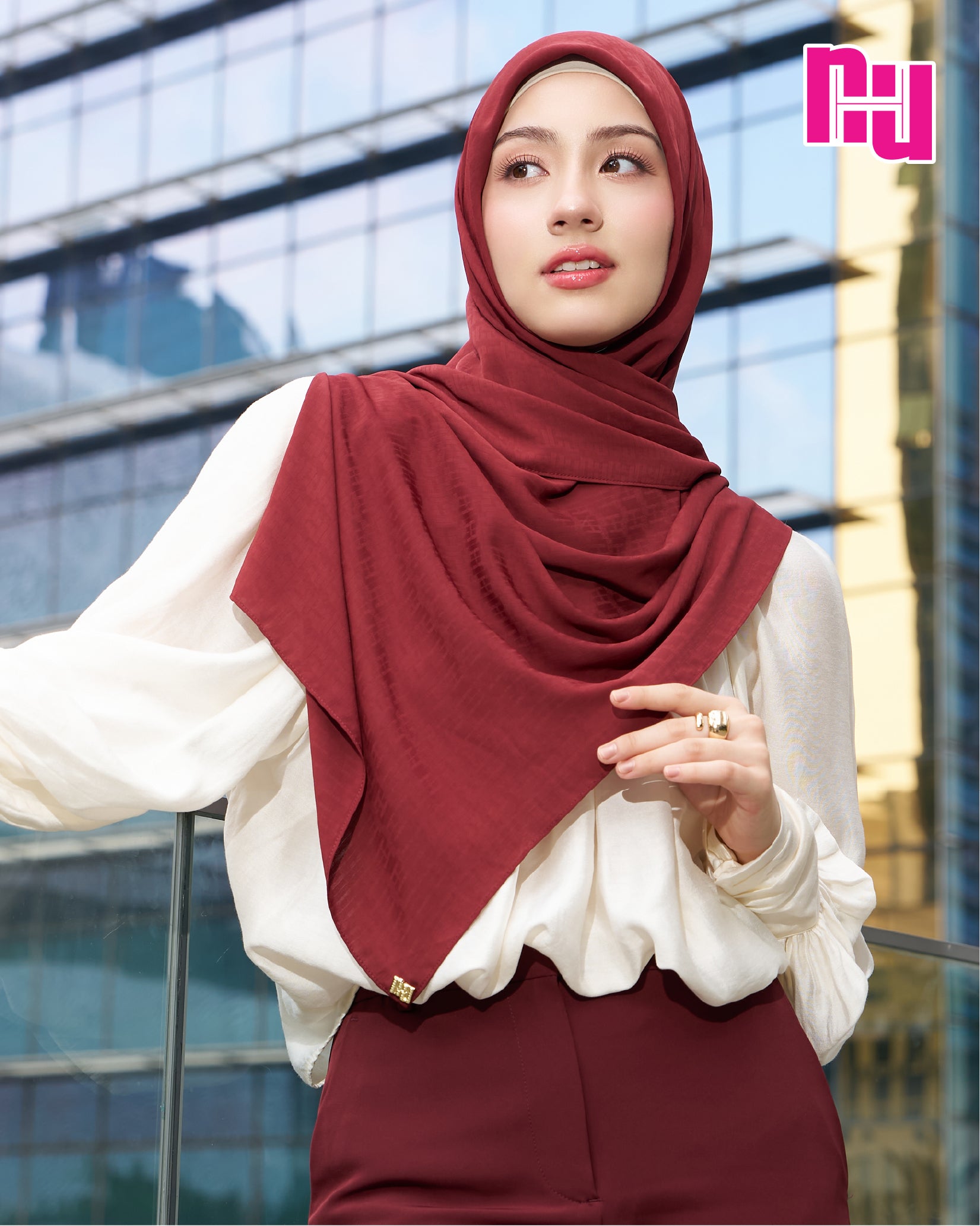 NUH MONOGRAM NOOR Square Hijab Scarf for Women Muslim - ผ้าพันแบบสามเหลี่ยม