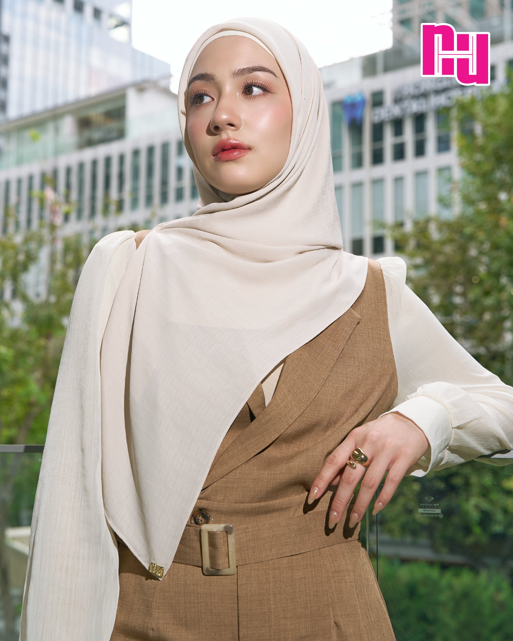 NUH MONOGRAM NOOR Square Hijab Scarf for Women Muslim - ผ้าพันแบบสามเหลี่ยม