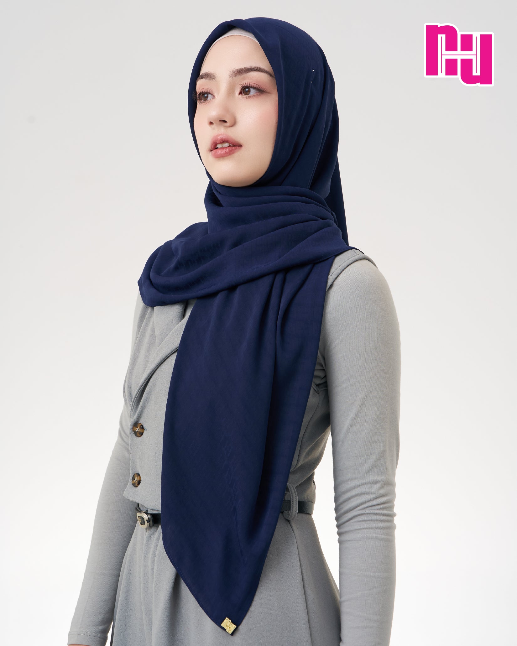 NUH MONOGRAM NOOR Square Hijab Scarf for Women Muslim - ผ้าพันแบบสามเหลี่ยม