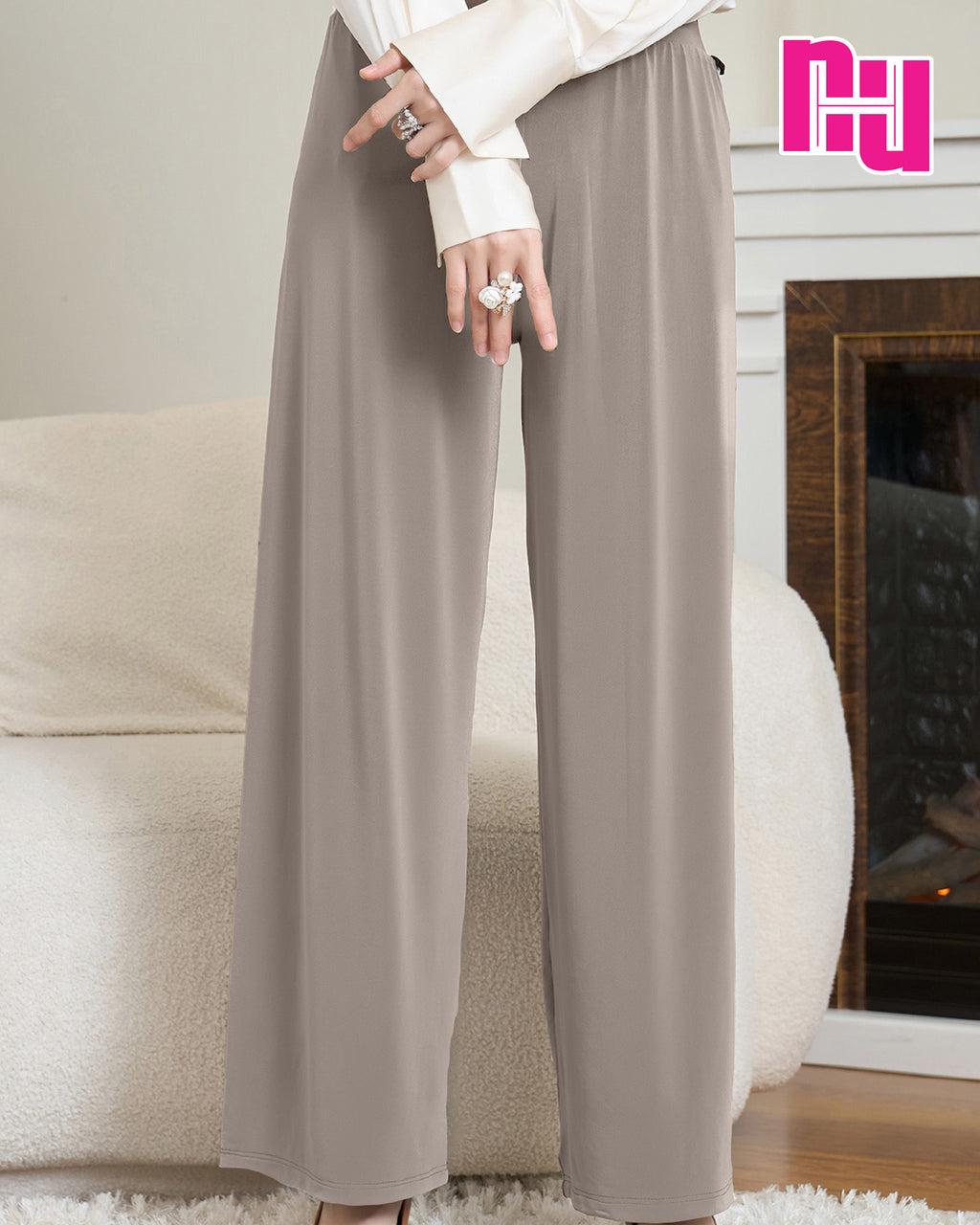 NUH CLASSIC PANT – Classic straight-leg pants.