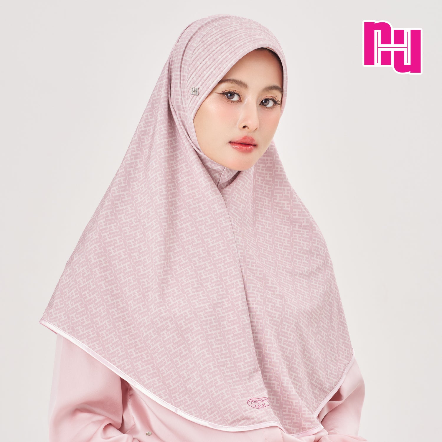 NUH MONOGRAM ECHO II ผ้าคลุมสวมสำเร็จ - แพทเทิร์นฮาตี