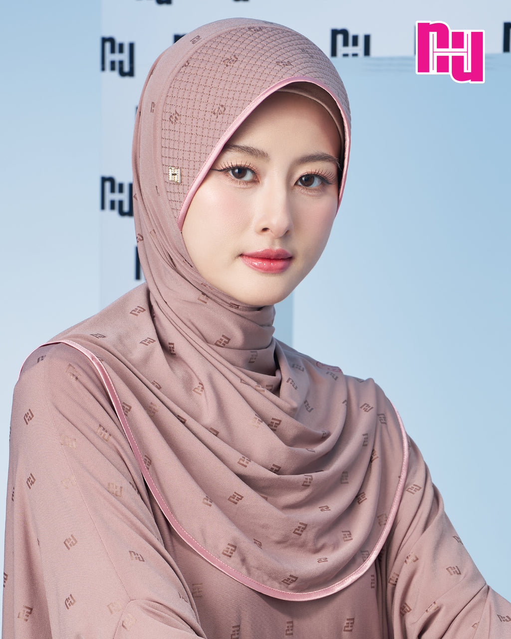 NUH BLACK ผ้าคลุมสวมสำเร็จ – ทรงฟองน้ำตาราง