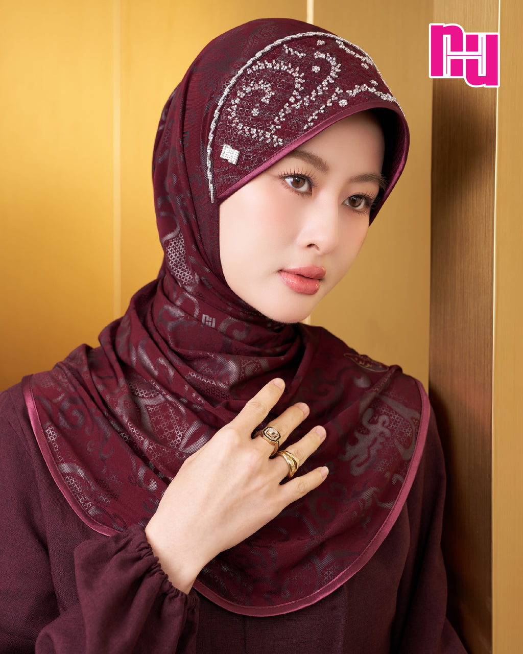 NUH ORNATE FLOW  CRYSTAL- ผ้าคลุมสวมสำเร็จประดับมุกคริสตัล