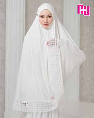 PEARL WHITE: Zipper