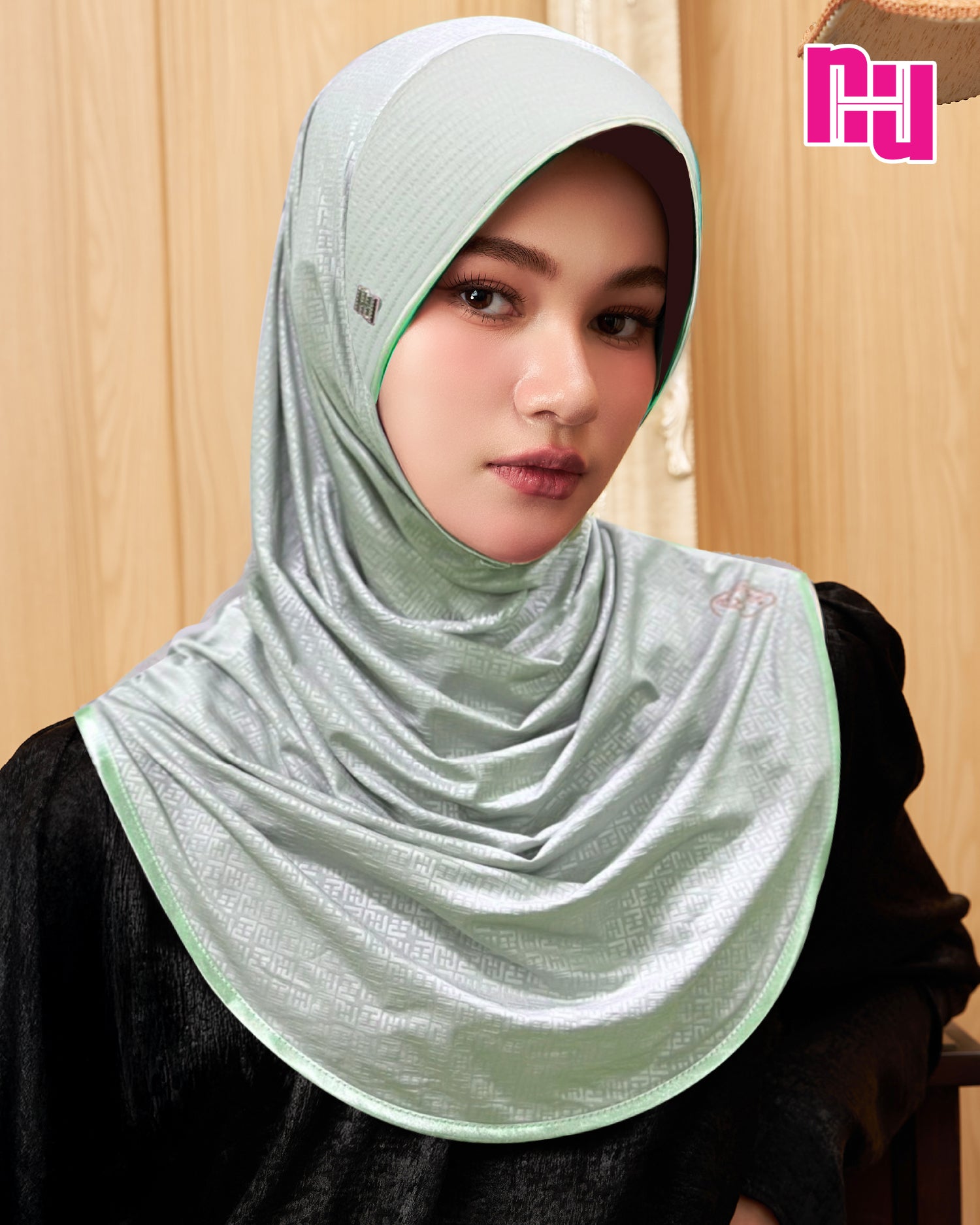 NUH MONOGRAM II ผ้าคลุมสวมสำเร็จ - ทรงฟองน้ำตรง