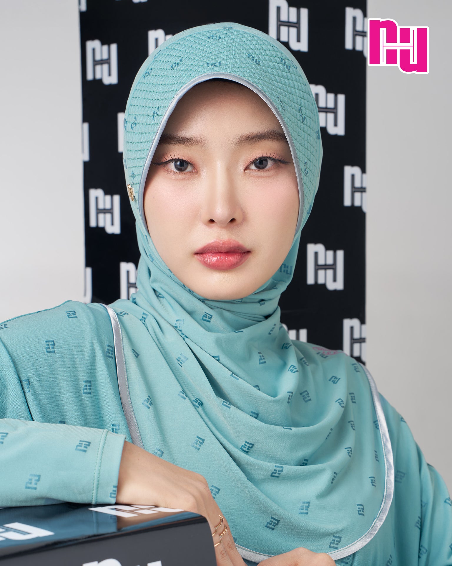 NUH BLACK Ready-to-wear hijab – Grid foam design