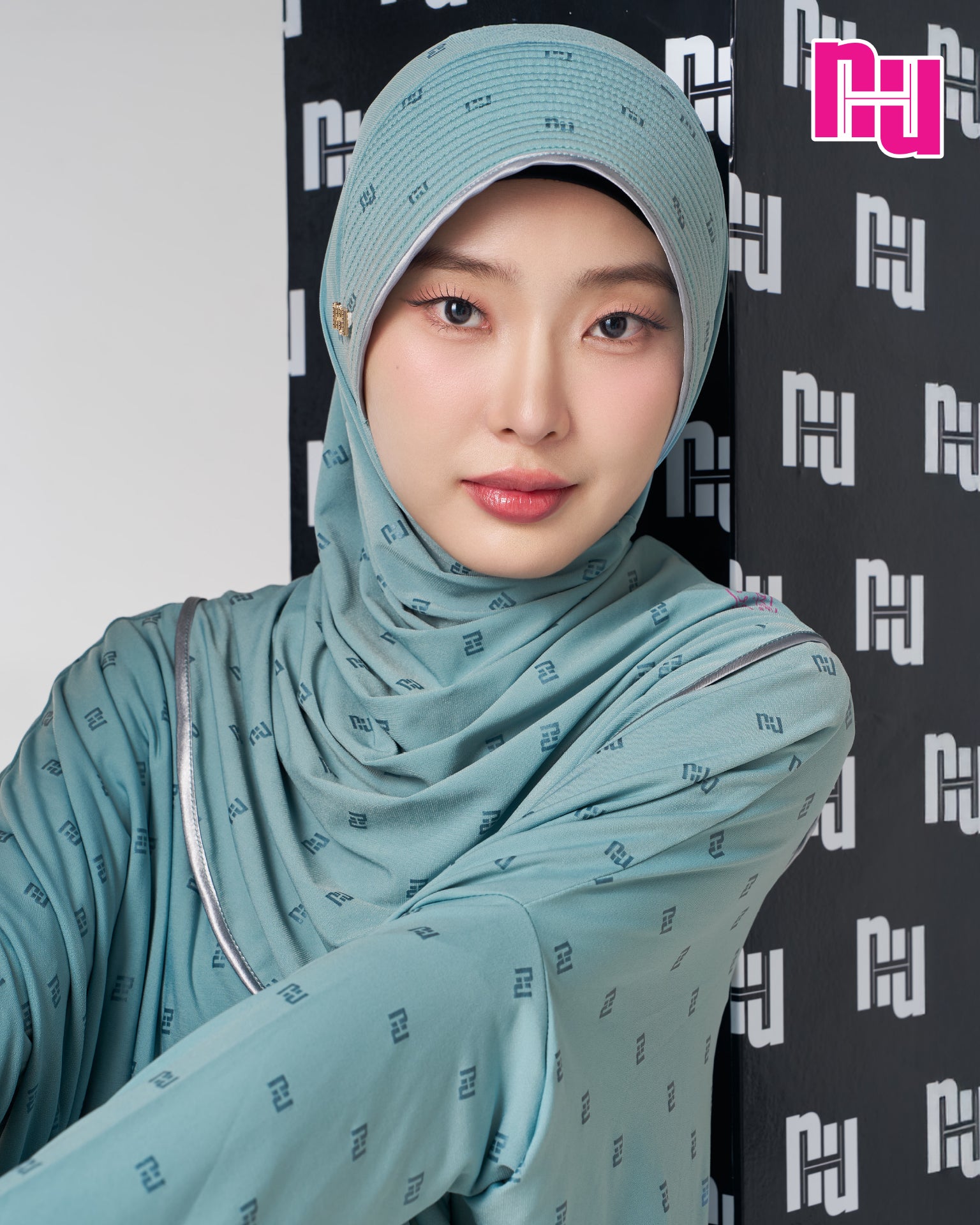 NUH BLACK Ready-to-wear hijab – Straight foam padding