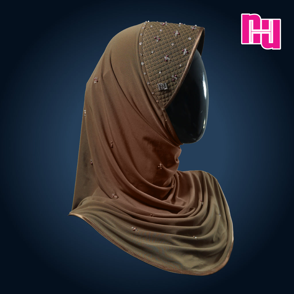 NUH CLASSIC CRYSTAL PREMIUM EDITION IV - Ready-to-wear hijab embellished with crystal pearls