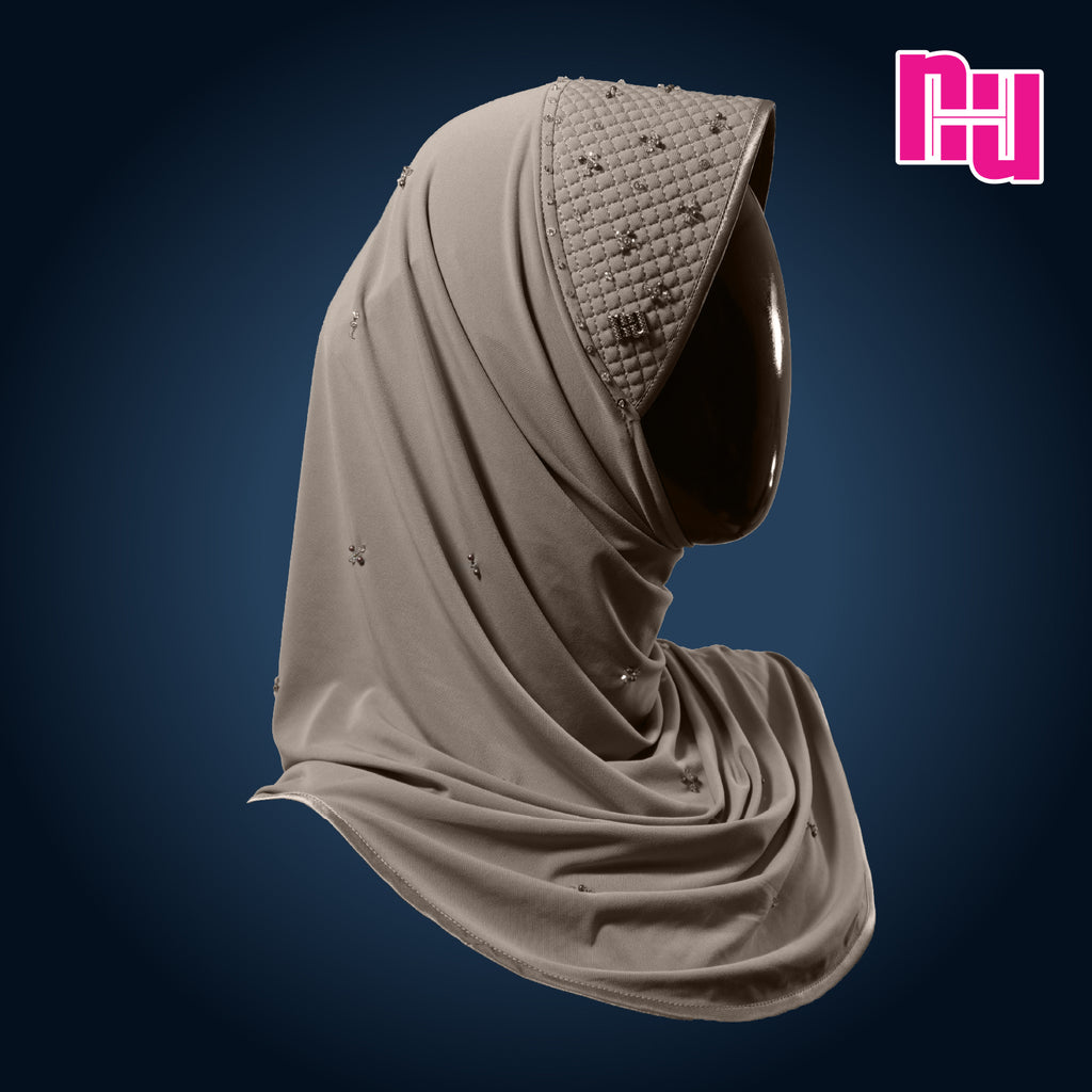 NUH CLASSIC CRYSTAL PREMIUM EDITION IV - Ready-to-wear hijab embellished with crystal pearls