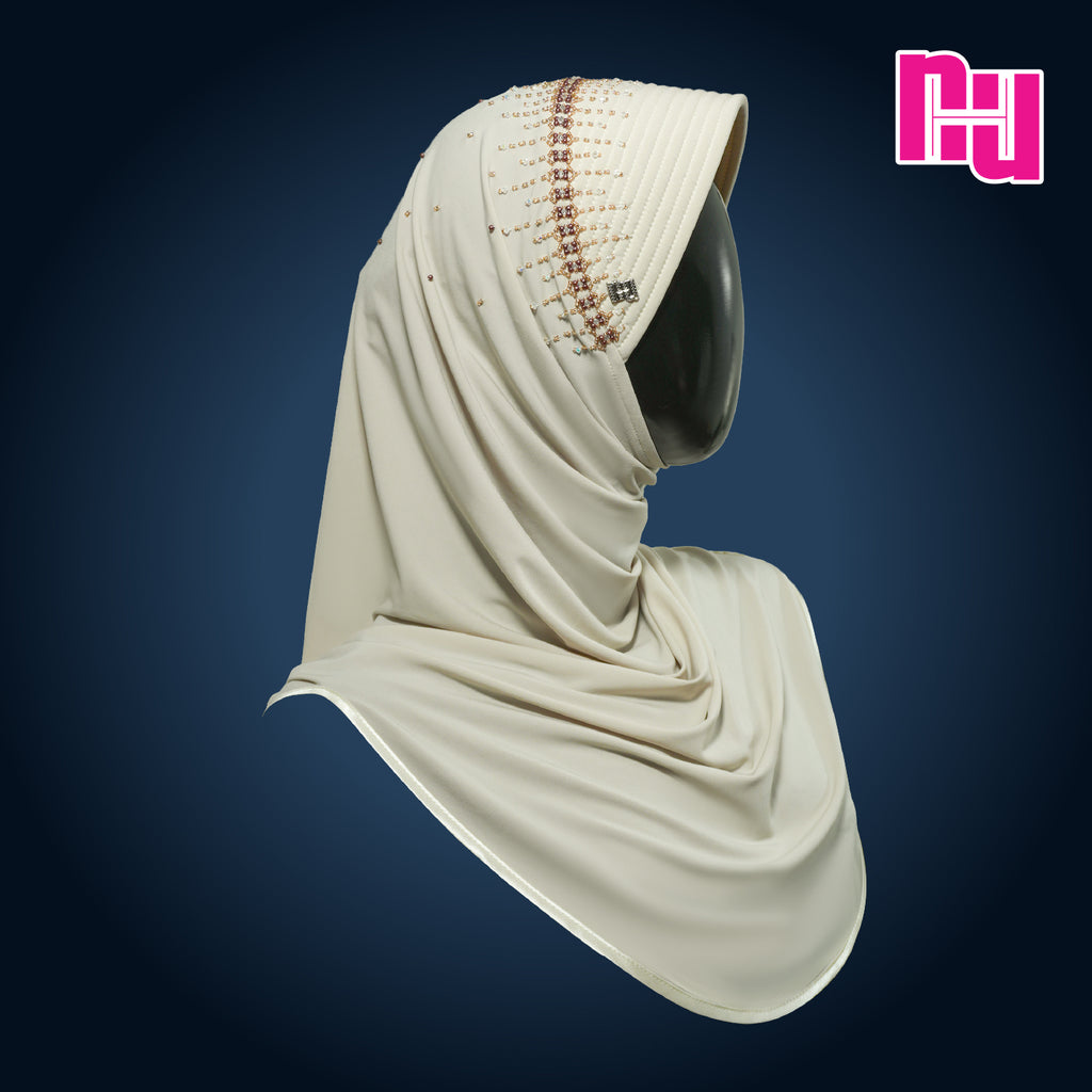 NUH CLASSIC CRYSTAL PREMIUM EDITION III - Ready-to-wear hijab embellished with crystal pearls