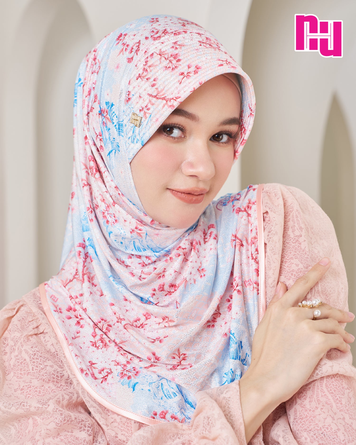 NUH HARU Ready-to-wear hijab – Regular foam-shaped (Glittery, sparkly fabric)