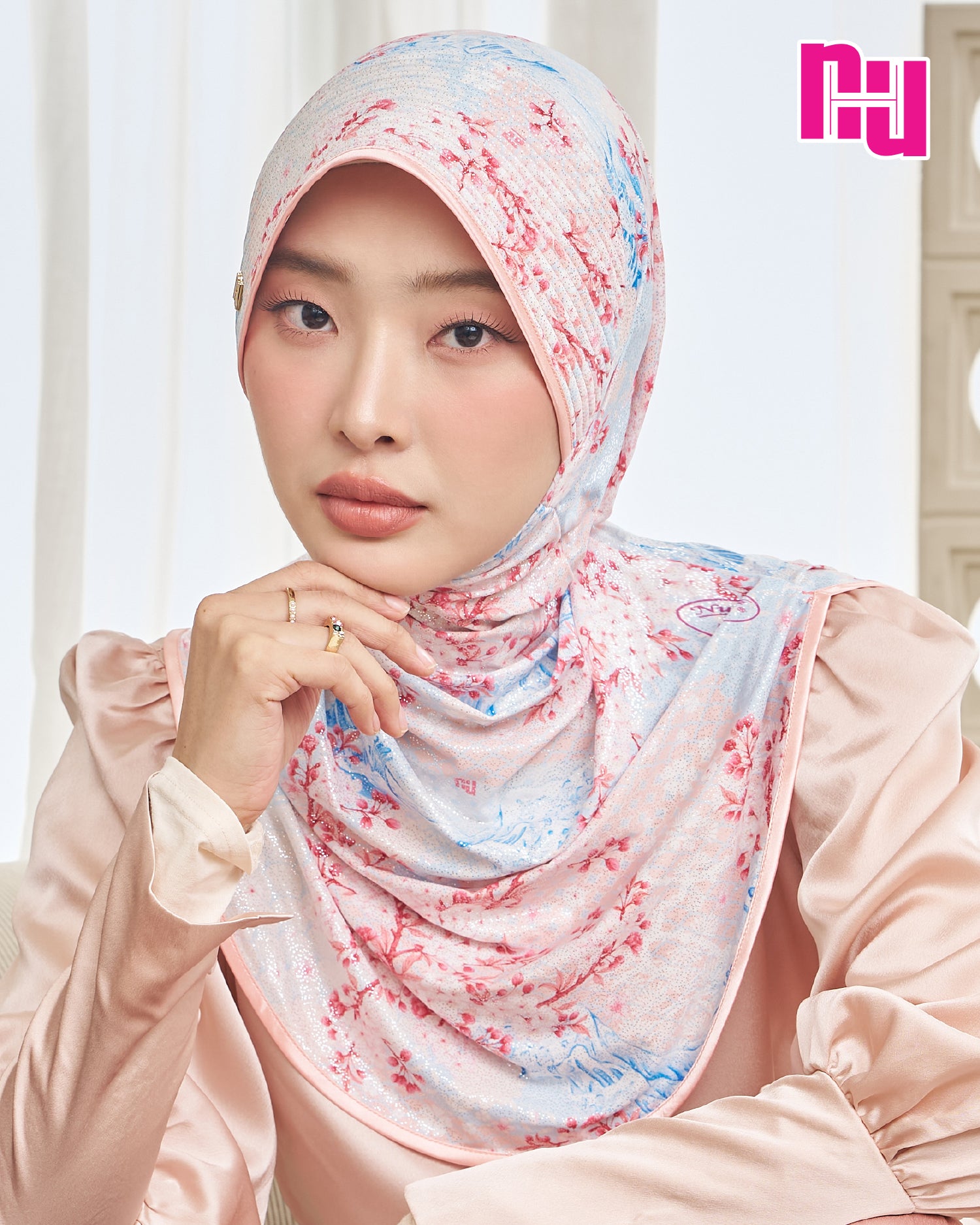 NUH HARU Ready-to-wear hijab – Straight foam style (Glittery, sparkly fabric)