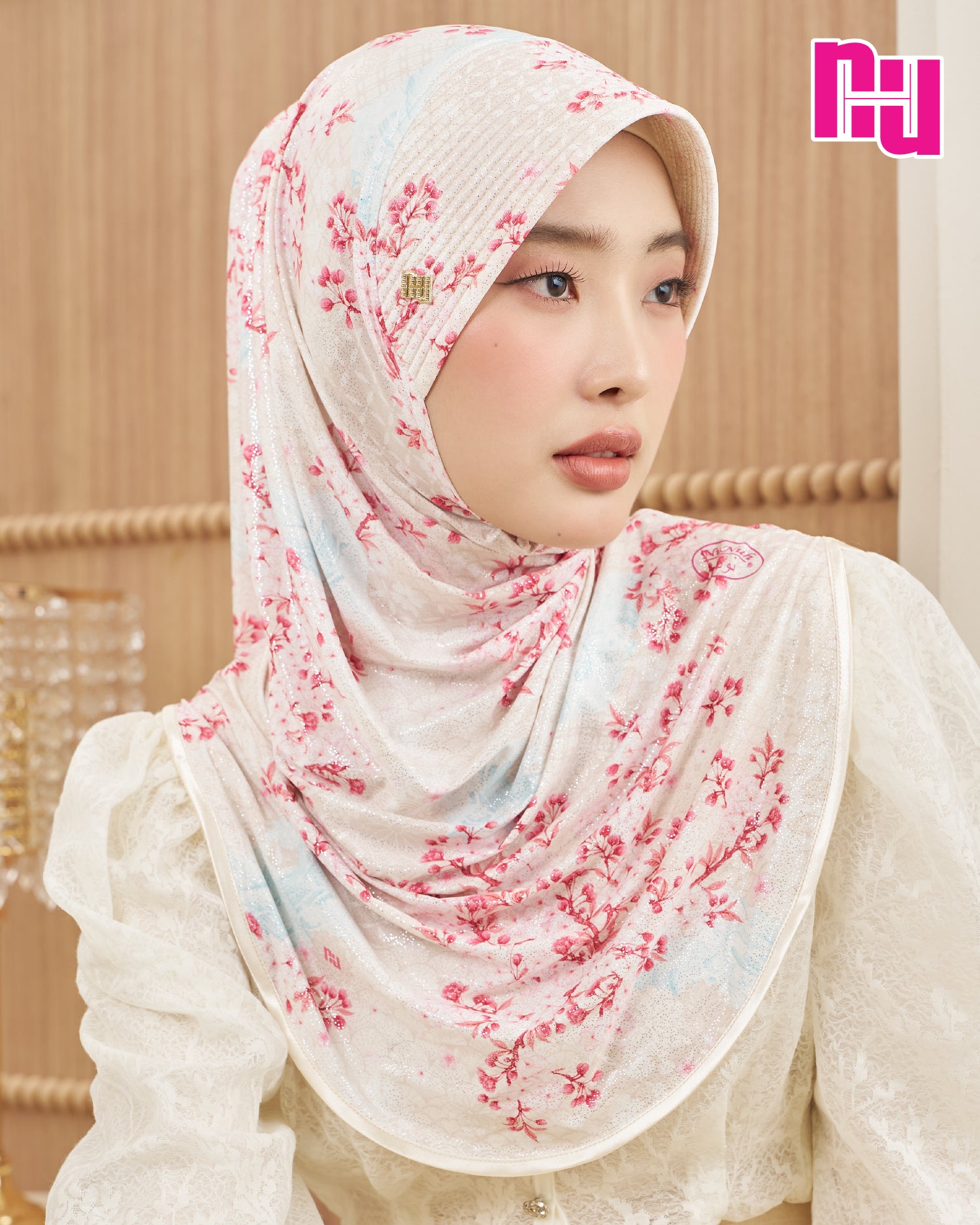 NUH HARU Ready-to-wear hijab – Regular foam-shaped (Glittery, sparkly fabric)