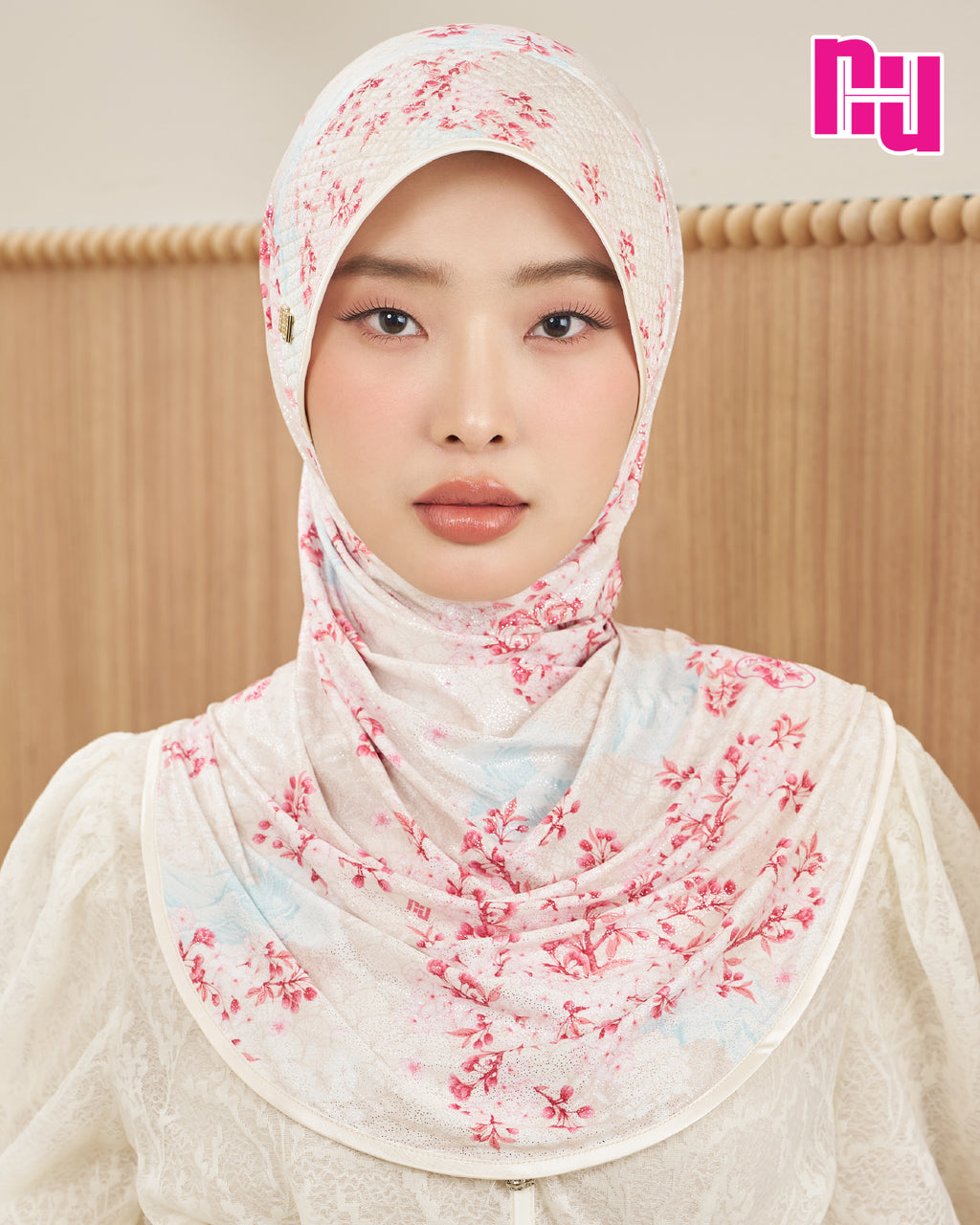 NUH HARU ผ้าคลุมสวมสำเร็จ – ทรงฟองน้ำตาราง (ผ้าลายกลิตเตอร์ แววๆ)