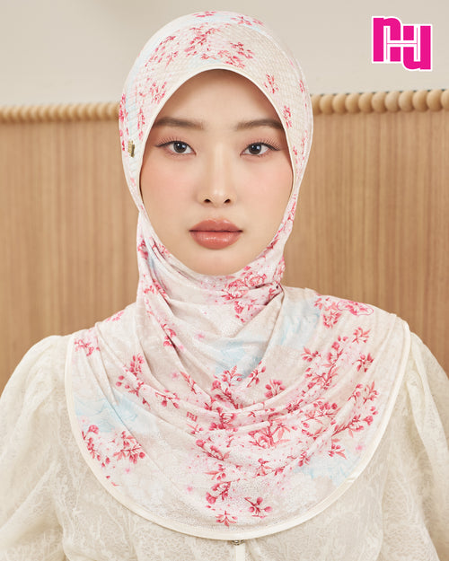 NUH HARU ผ้าคลุมสวมสำเร็จ – ทรงฟองน้ำตาราง (ผ้าลายกลิตเตอร์ แววๆ)