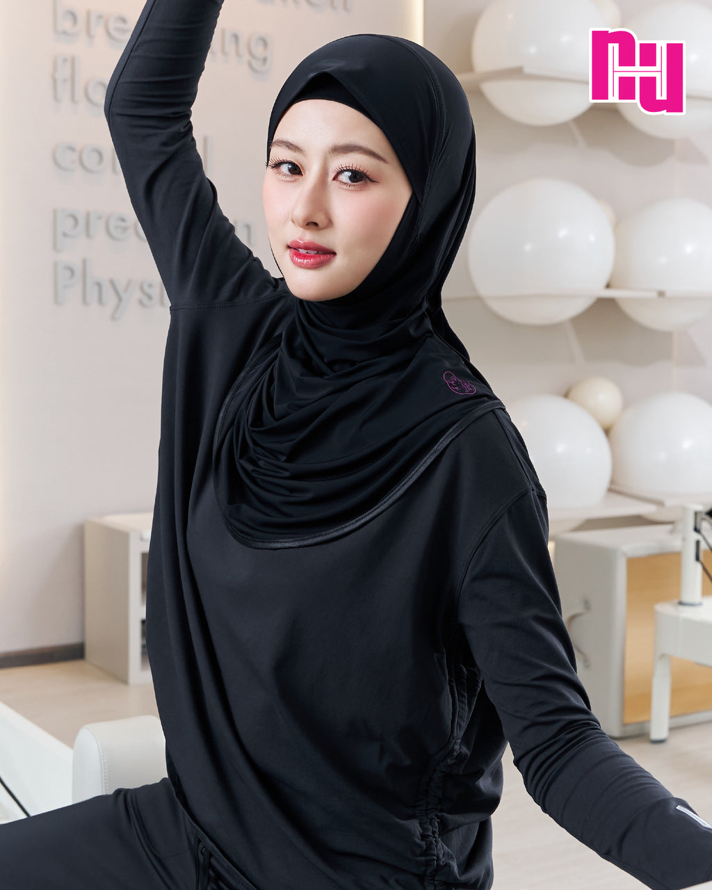 NUH SPORTSWEAR T-SHIRT - Side-ruched T-shirt for exercise.