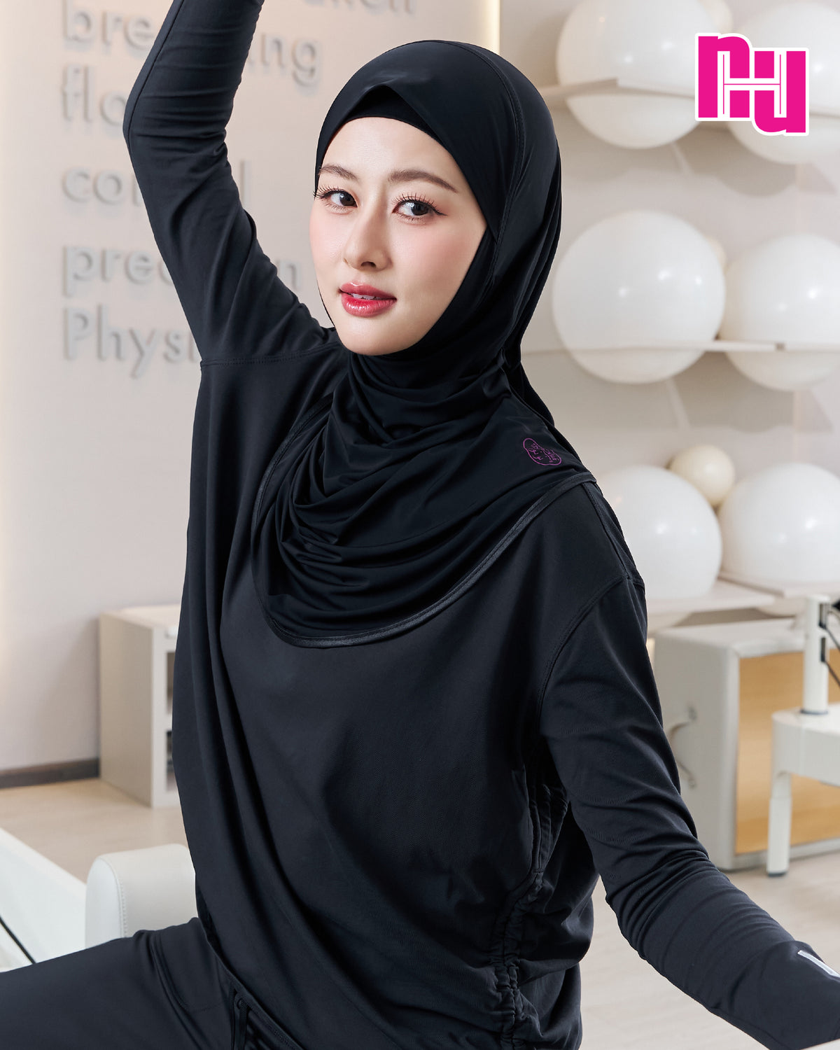 NUH SPORTSWEAR T-SHIRT - Side-ruched T-shirt for exercise.