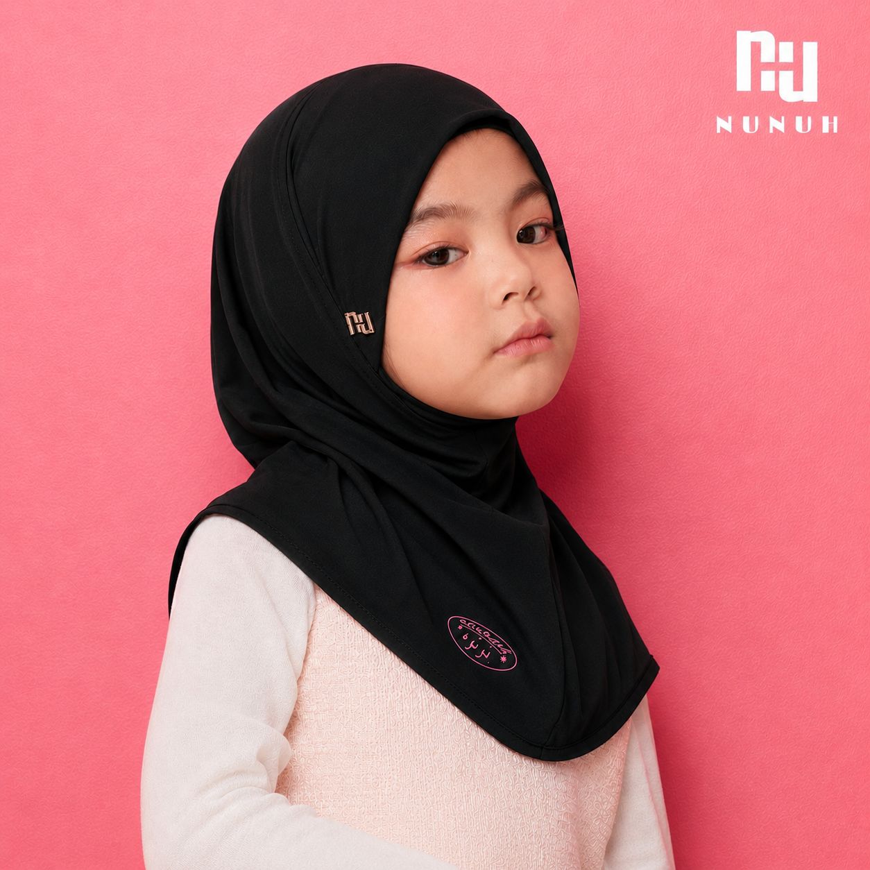 NUH HATI CLASSIC (BLACK) - ผ้าคลุมสวมสำเร็จคลาสสิคสีดำ (แพทเทิร์นฮาตีสำหรับเด็ก)