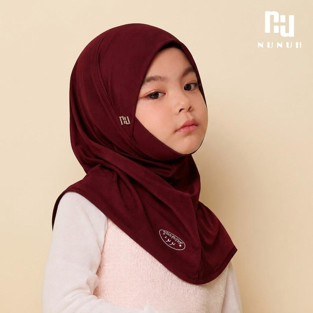 NUH HATI CLASSIC (BLACK) - ผ้าคลุมสวมสำเร็จคลาสสิคสีดำ (แพทเทิร์นฮาตีสำหรับเด็ก)
